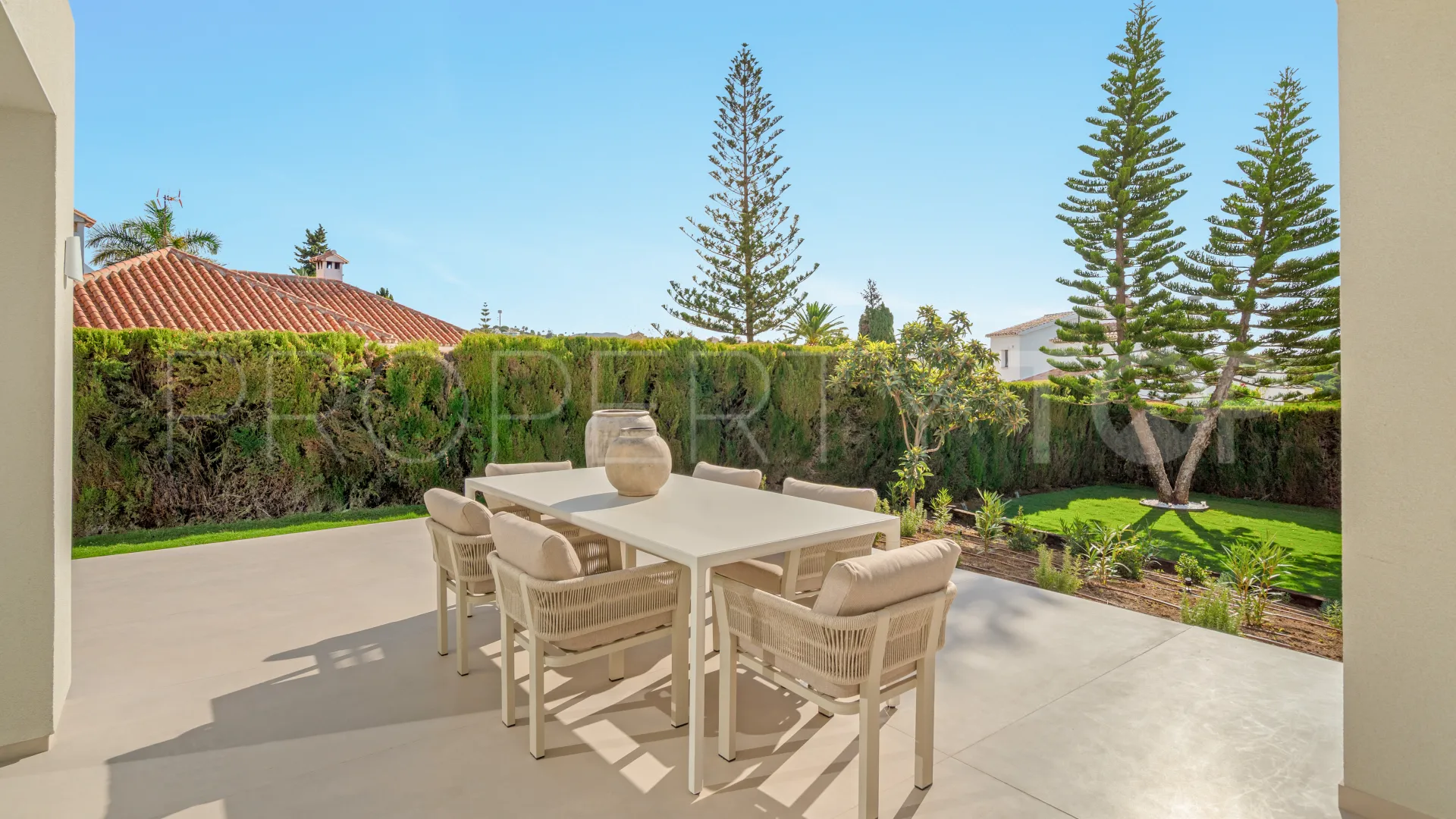 Elviria 5 bedrooms villa for sale