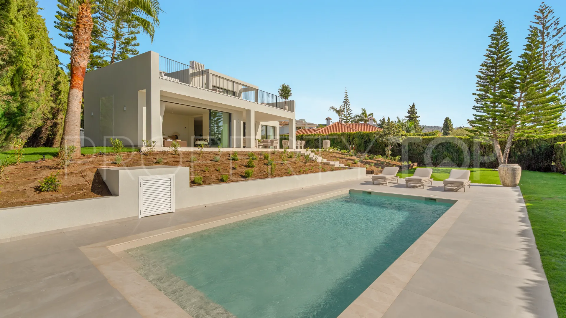 Elviria 5 bedrooms villa for sale