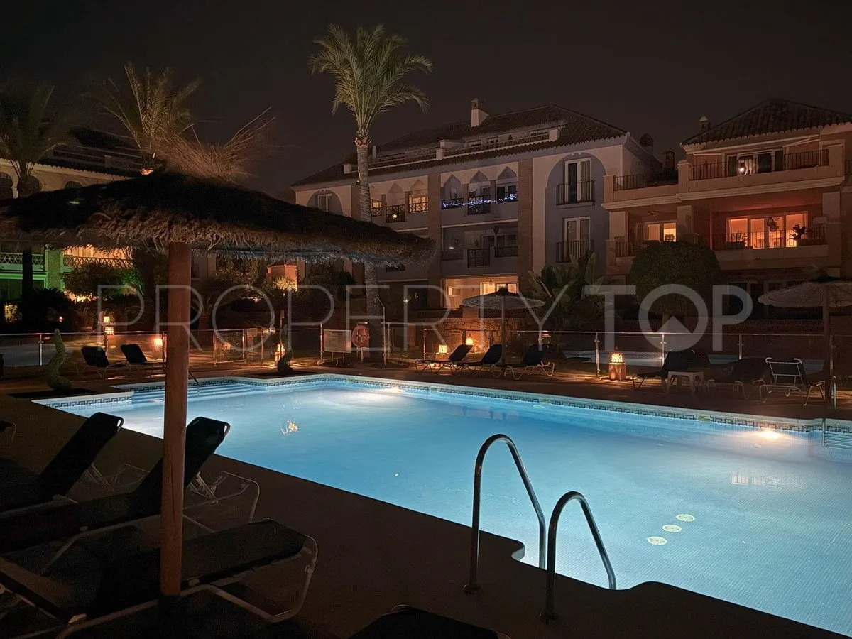Se vende apartamento planta baja con 2 dormitorios en La Perla de la Bahía