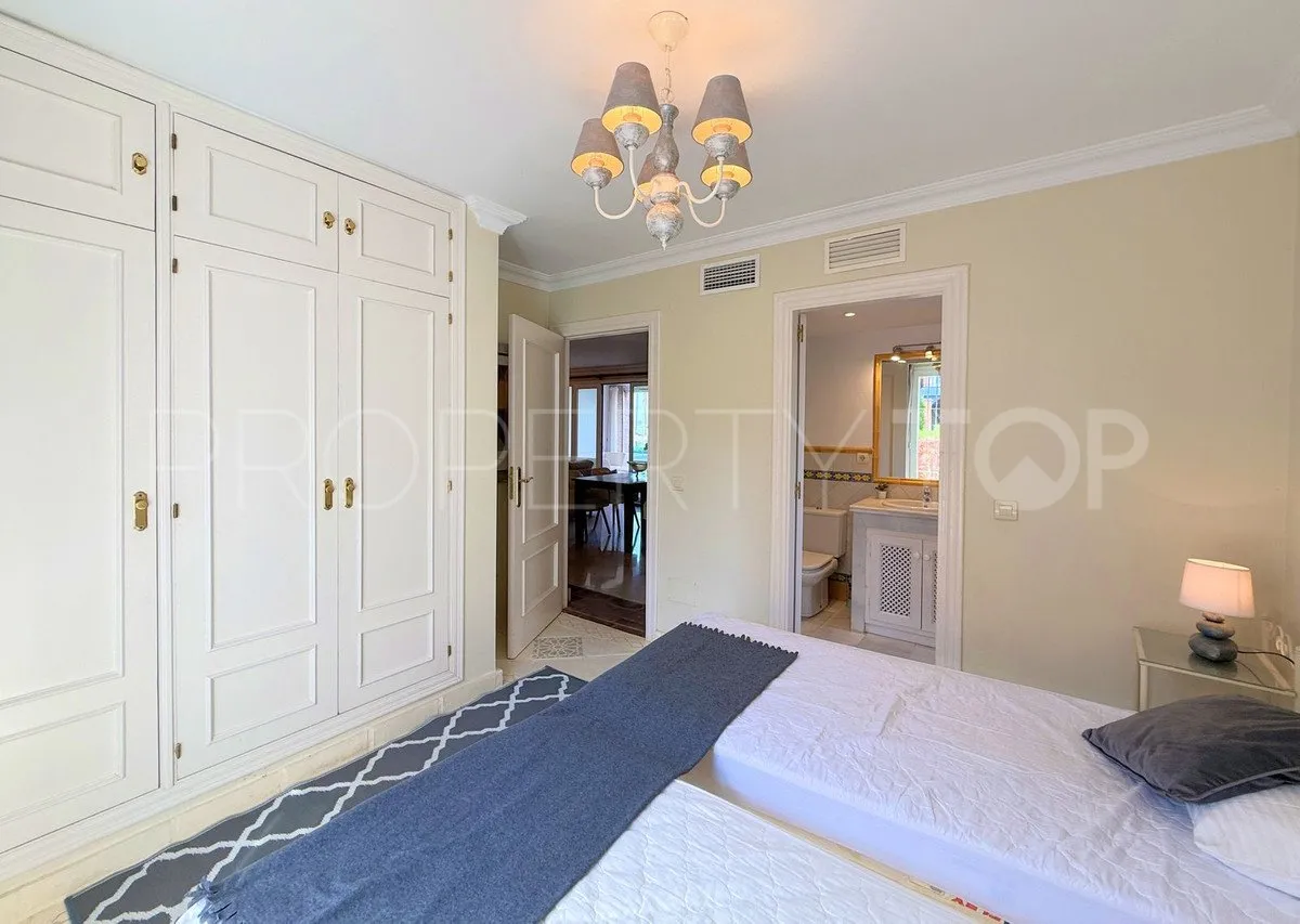 Se vende apartamento planta baja con 2 dormitorios en La Perla de la Bahía