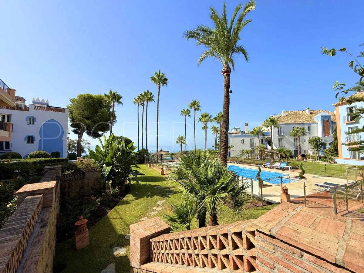 Se vende apartamento planta baja con 2 dormitorios en La Perla de la Bahía