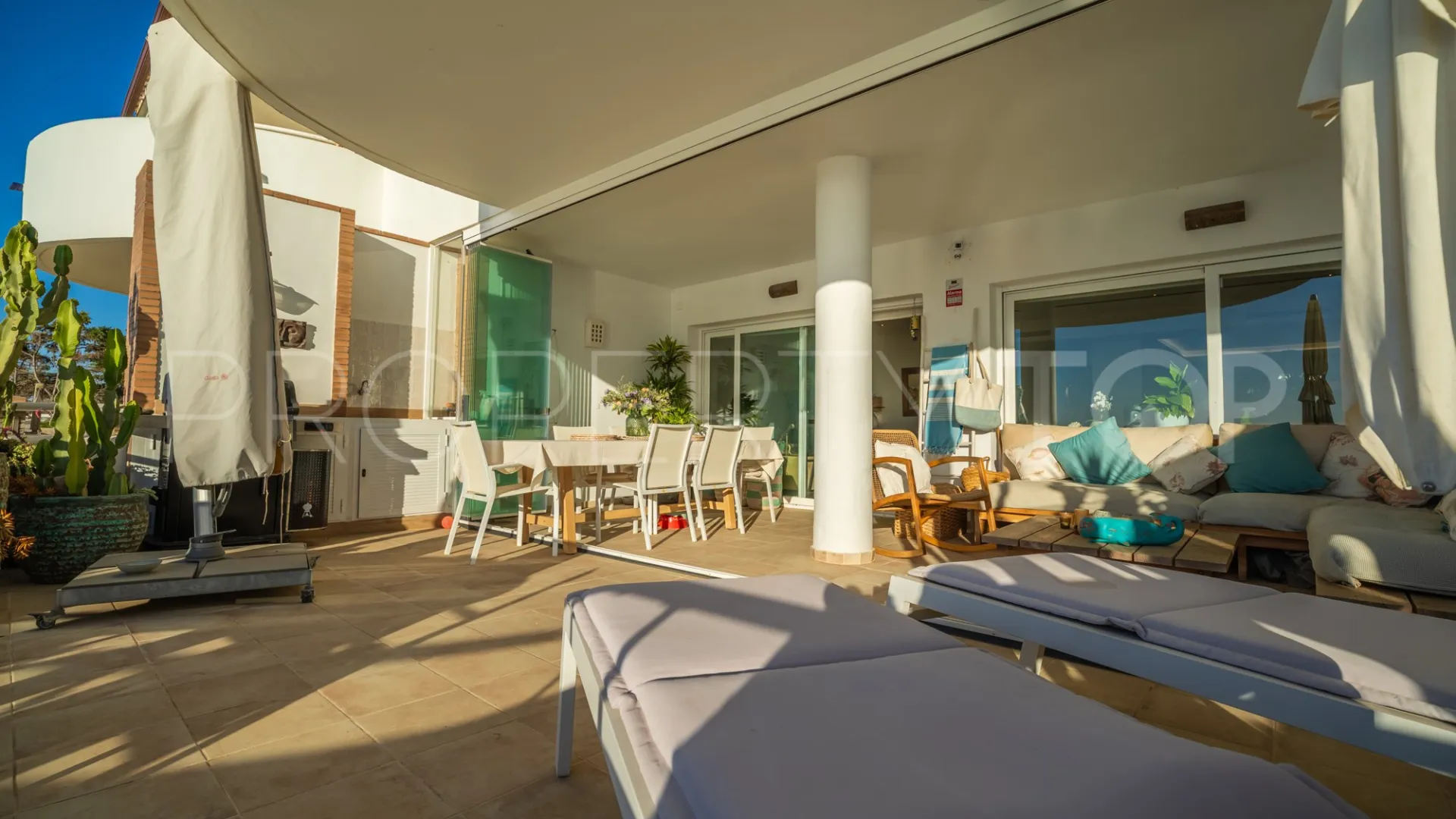 Se vende Ático en Sinfonia del Mar con 3 dormitorios