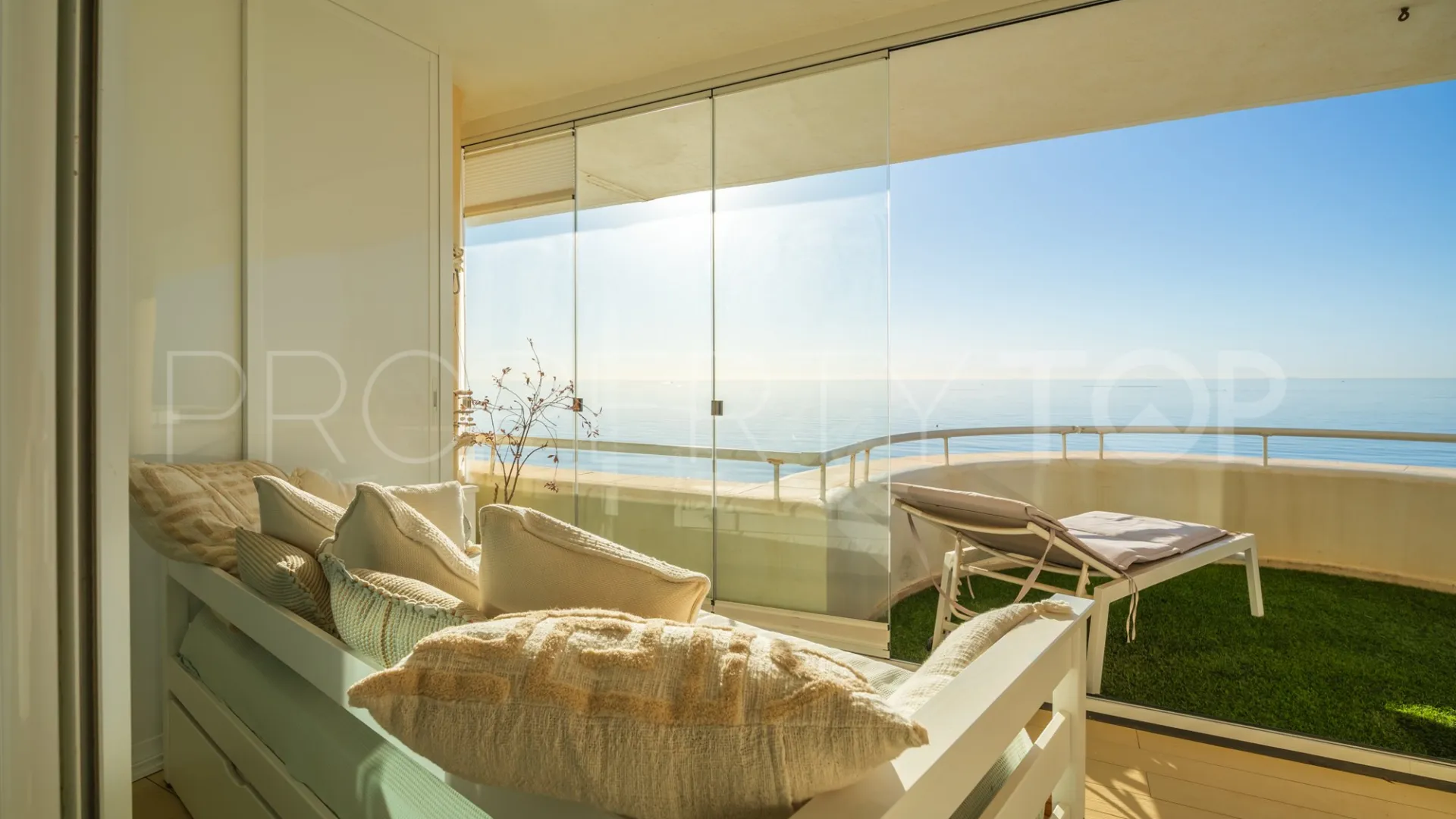 Se vende Ático en Sinfonia del Mar con 3 dormitorios