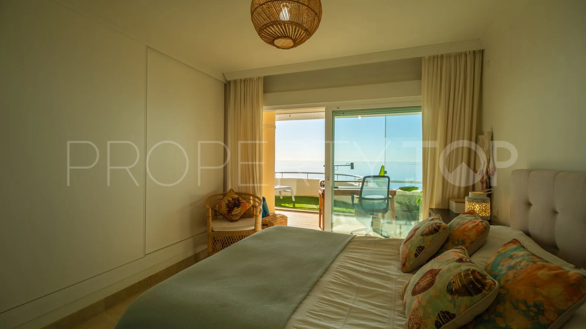 Se vende Ático en Sinfonia del Mar con 3 dormitorios