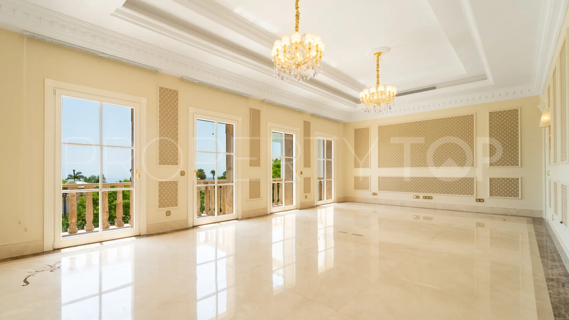 Villa con 7 dormitorios en venta en Sierra Blanca