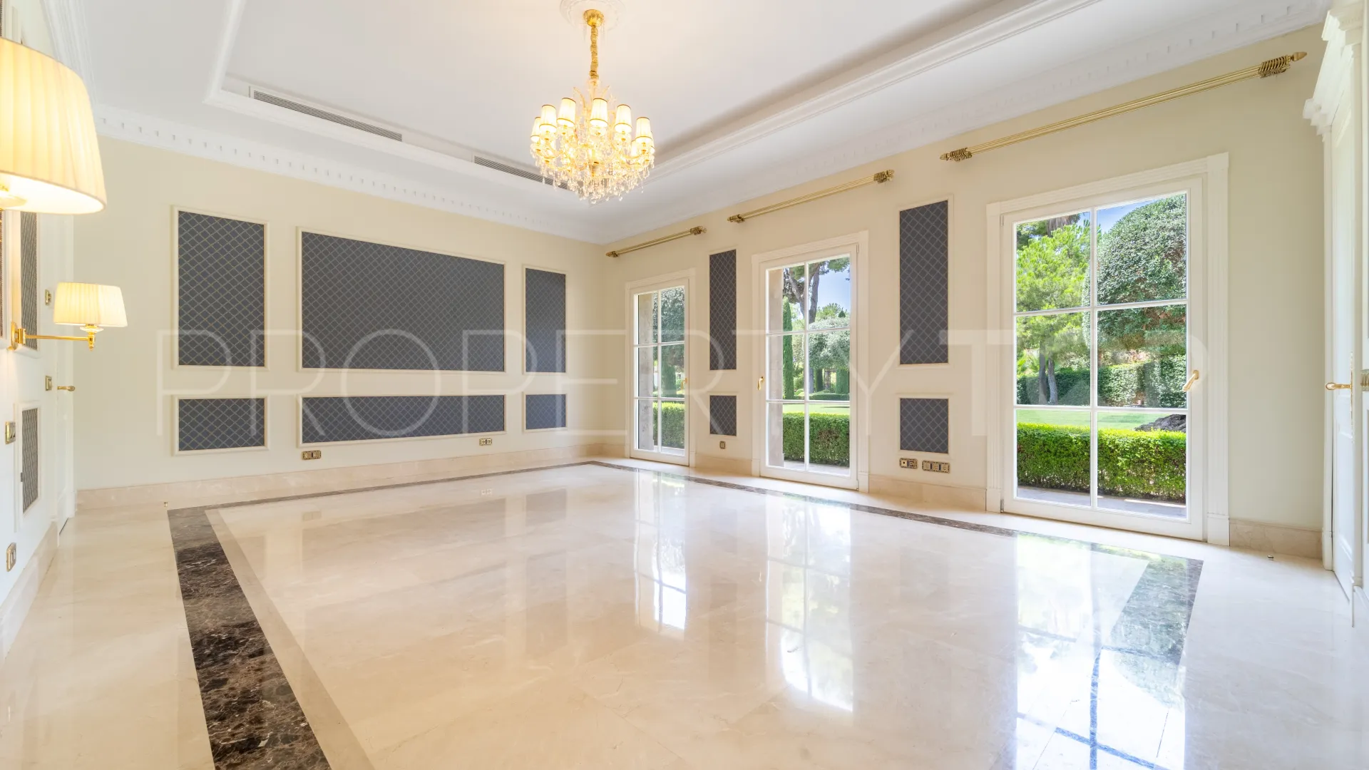 Villa con 7 dormitorios en venta en Sierra Blanca