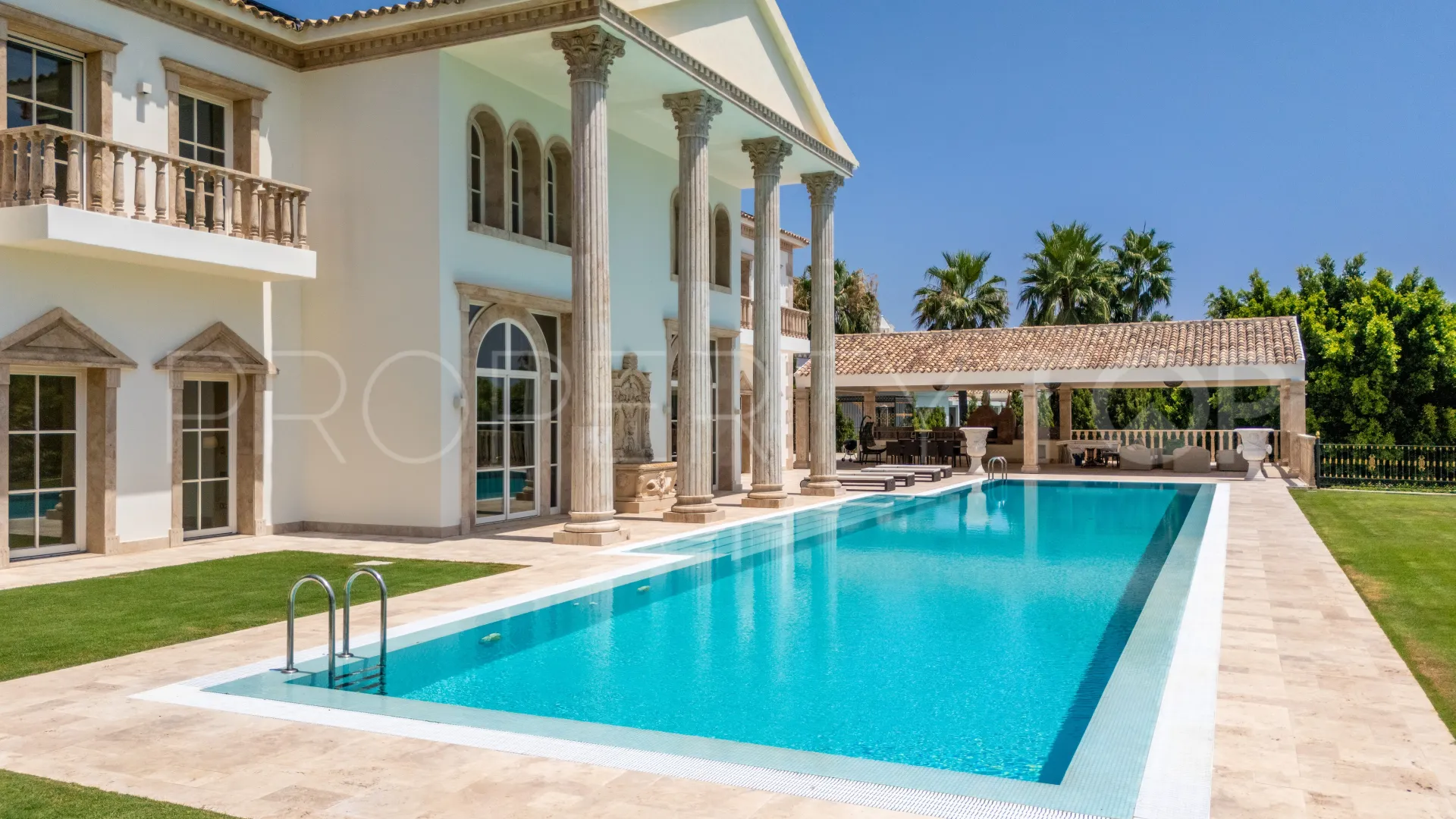 Villa con 7 dormitorios en venta en Sierra Blanca