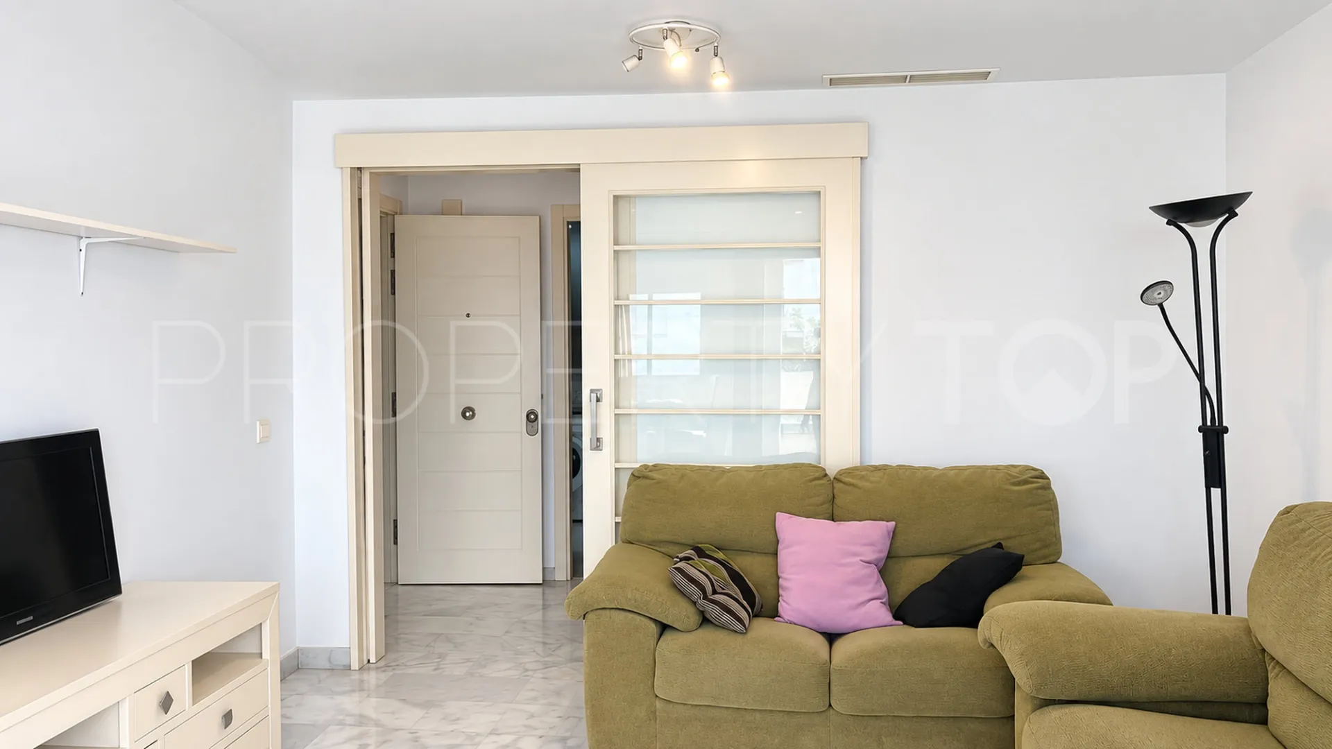 Comprar apartamento planta baja en Valle Romano