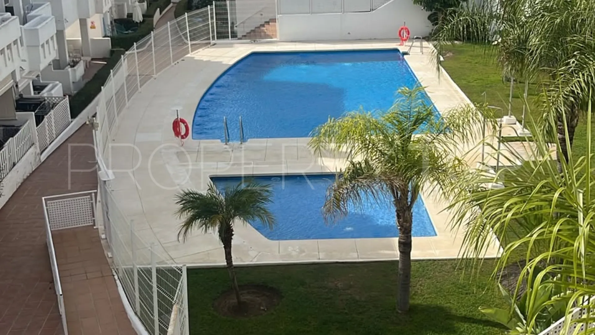 Comprar apartamento planta baja en Valle Romano