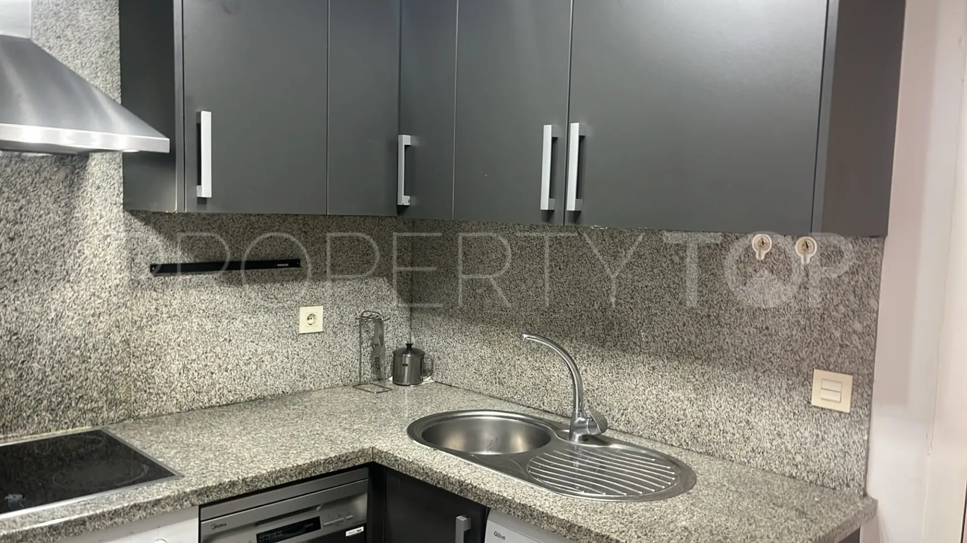Comprar apartamento planta baja en Valle Romano