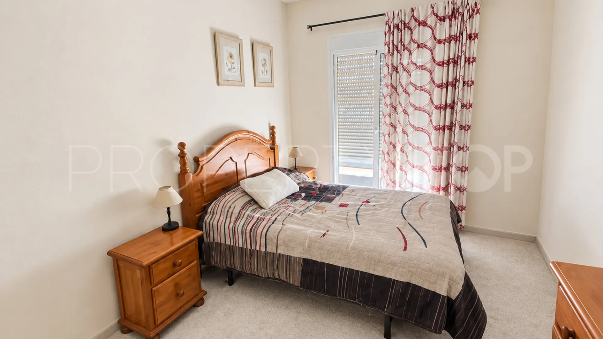 Comprar apartamento planta baja en Valle Romano