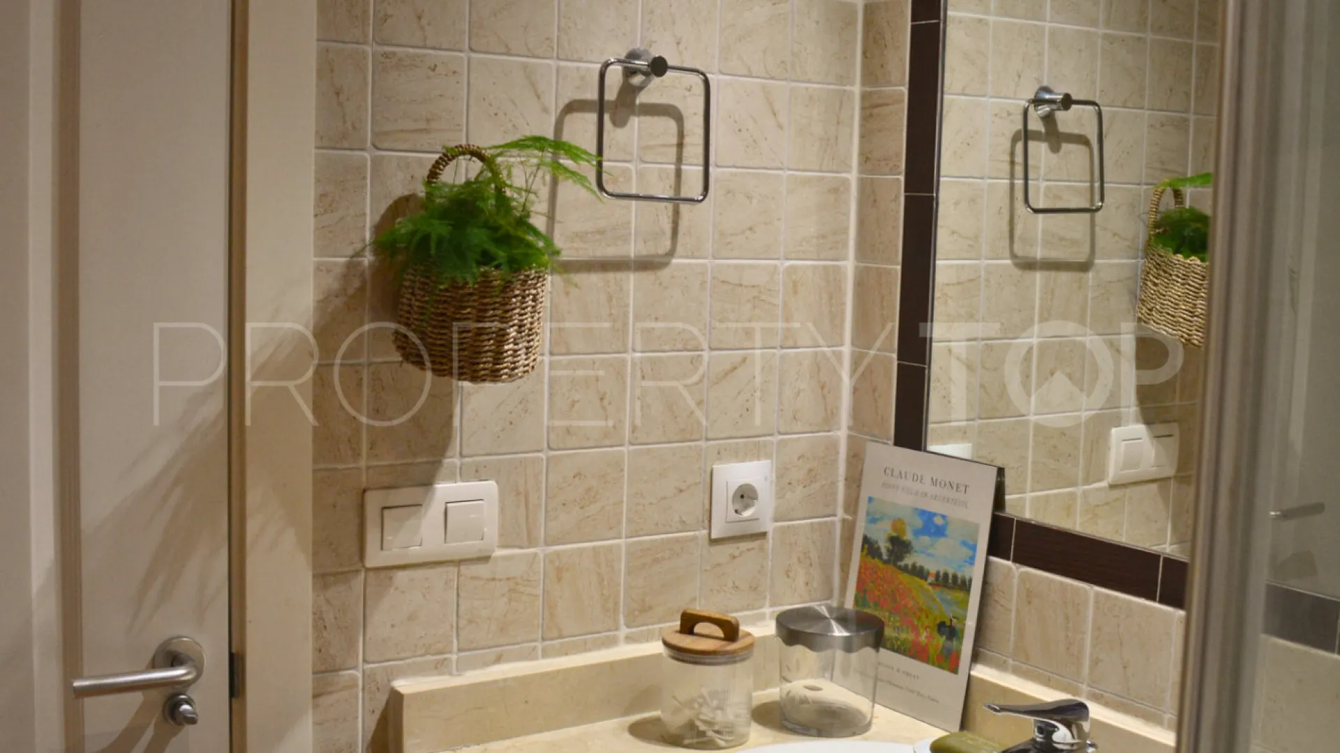 Apartamento de 2 dormitorios en venta en La Duquesa