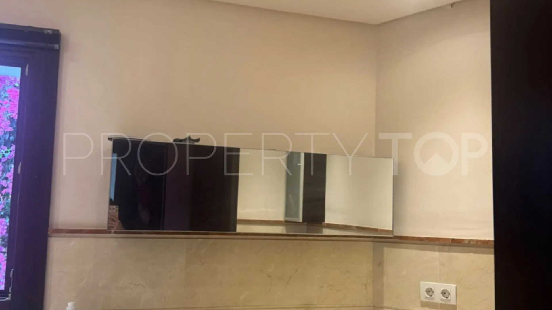 Pareado en venta en Benahavis Centro