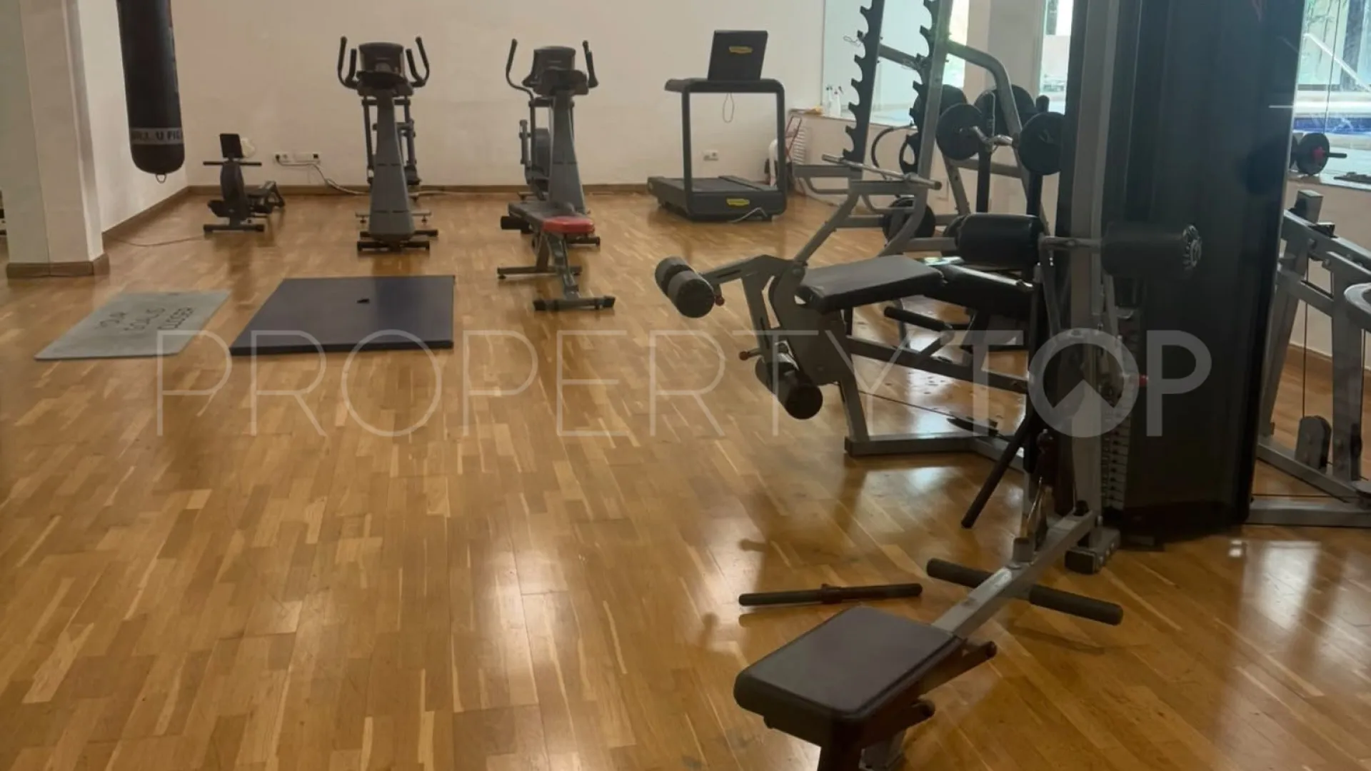 Pareado en venta en Benahavis Centro
