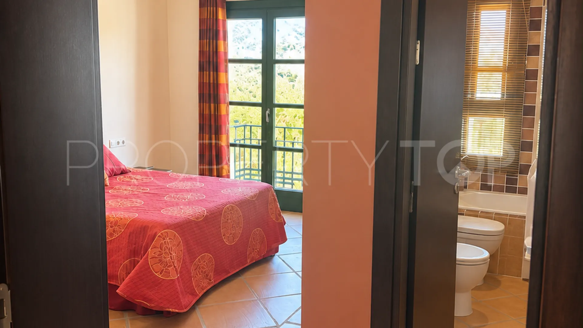 Pareado en venta en Benahavis Centro