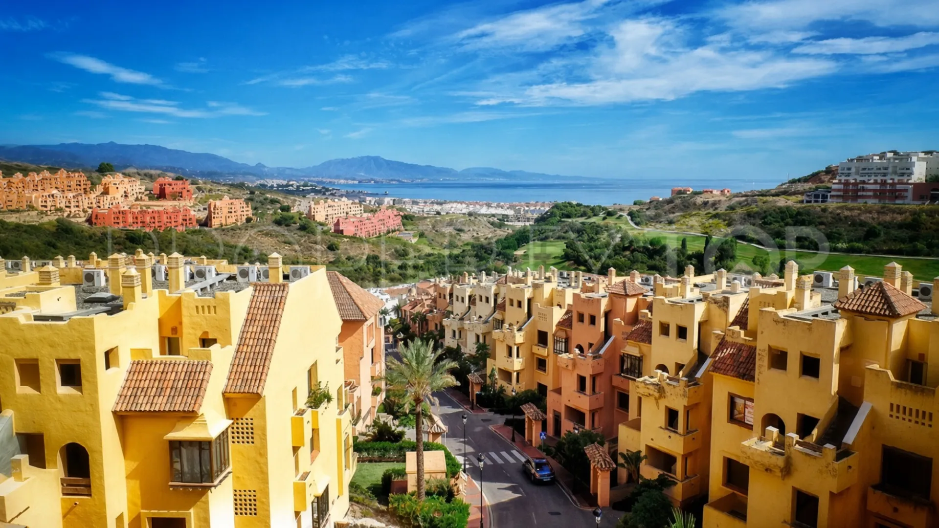 2 bedrooms Duquesa Village penthouse for sale