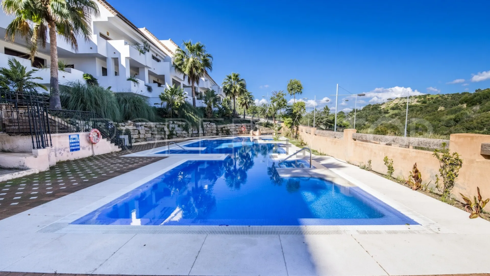 2 bedrooms Duquesa Village penthouse for sale