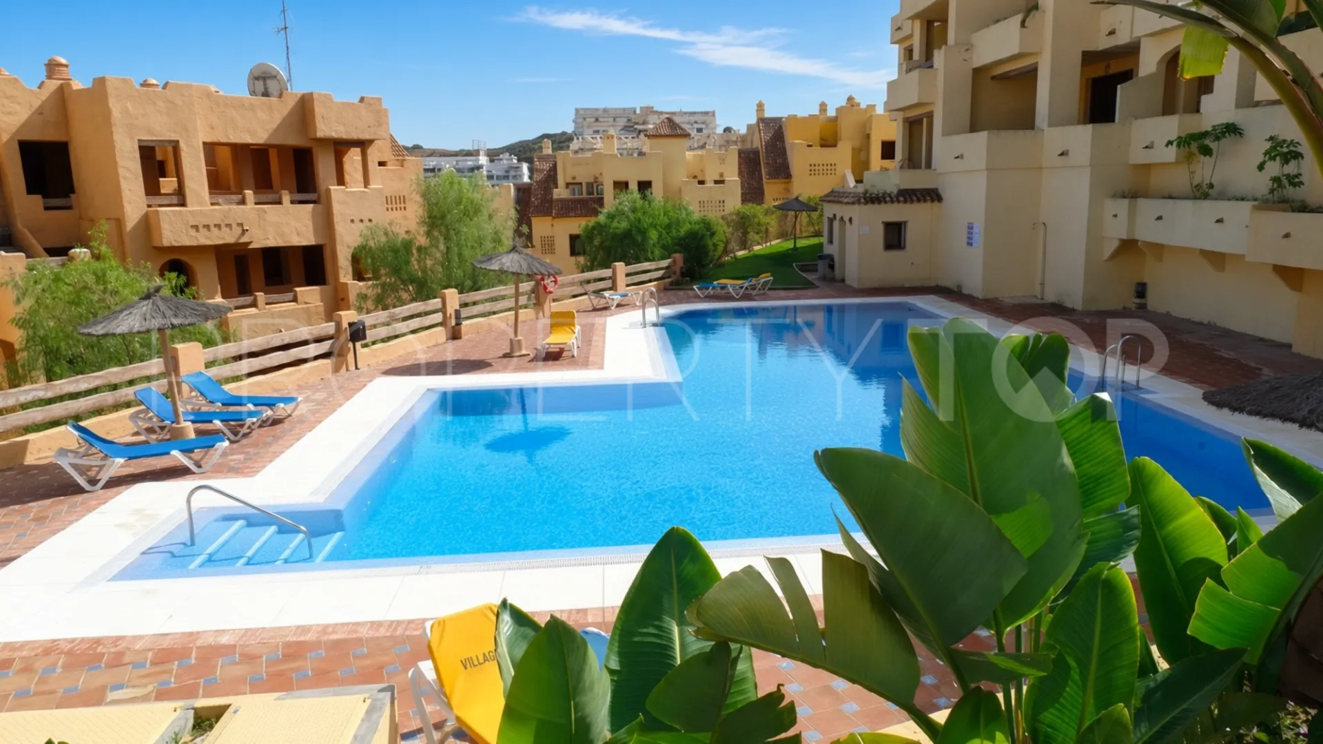 2 bedrooms Duquesa Village penthouse for sale