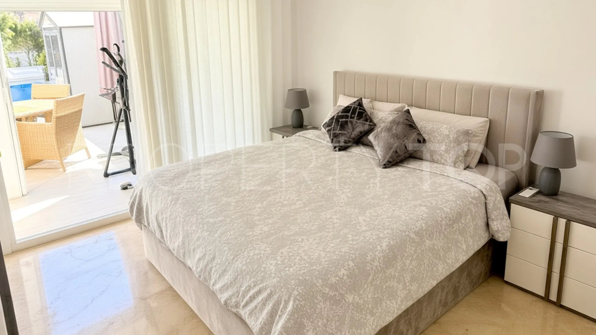 Benavista 2 bedrooms ground floor apartment for sale