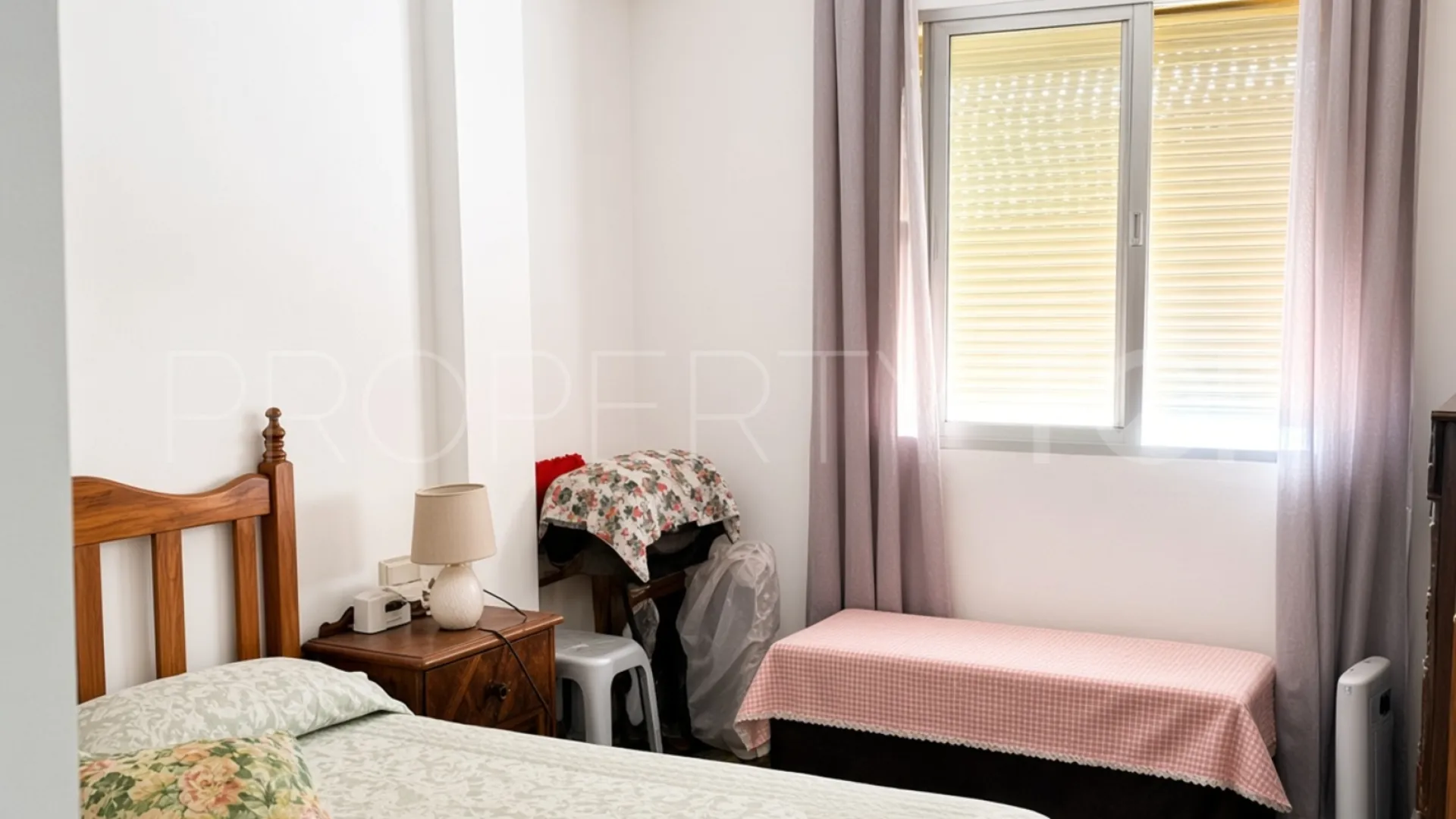 For sale apartment in Sabinillas