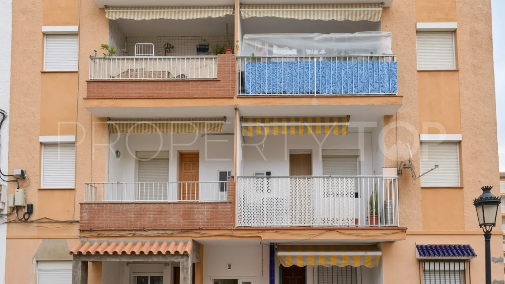 For sale apartment in Sabinillas
