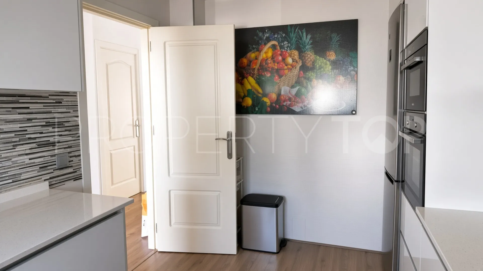 Buy Selwo town house with 3 bedrooms