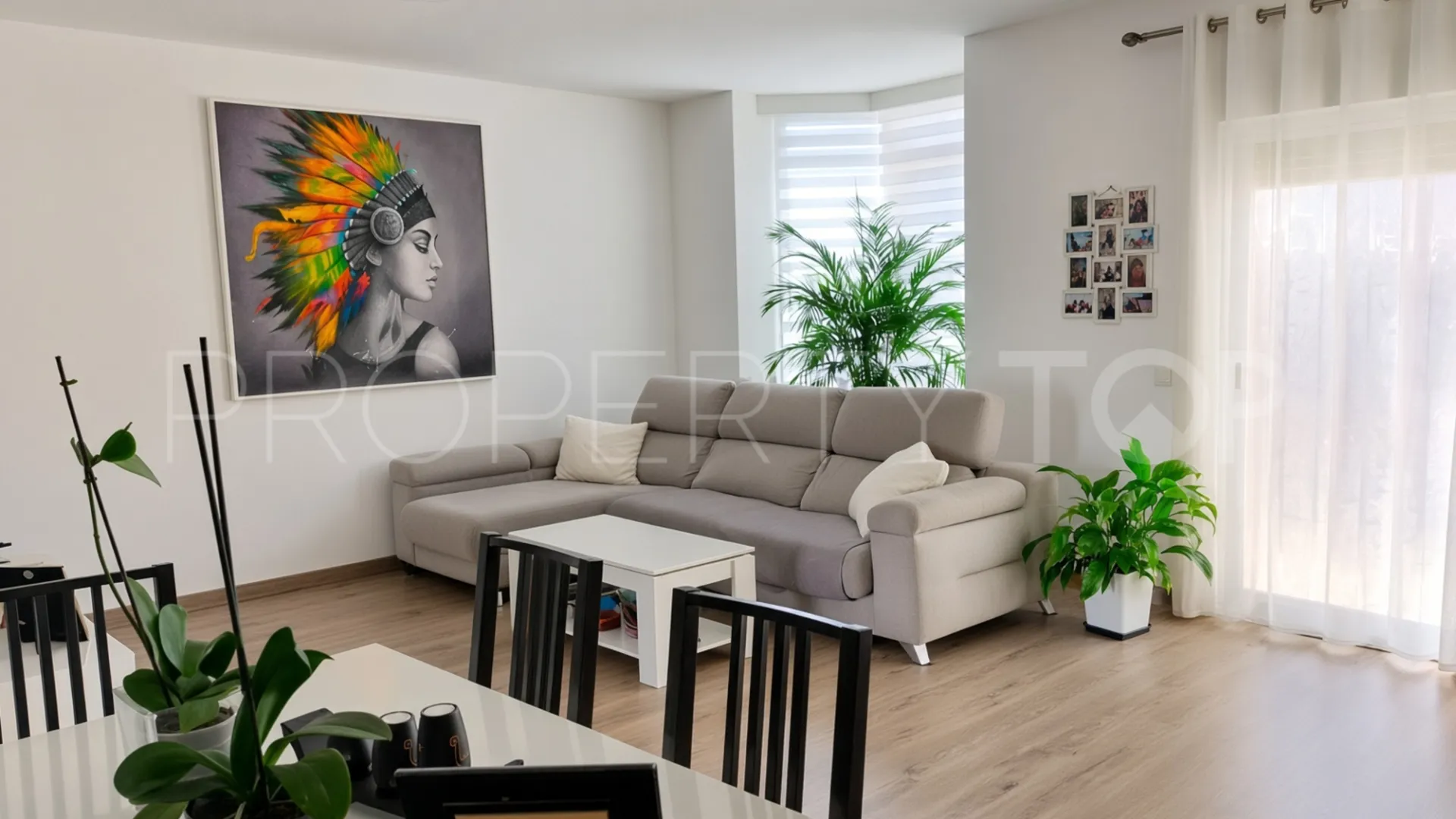 Buy Selwo town house with 3 bedrooms