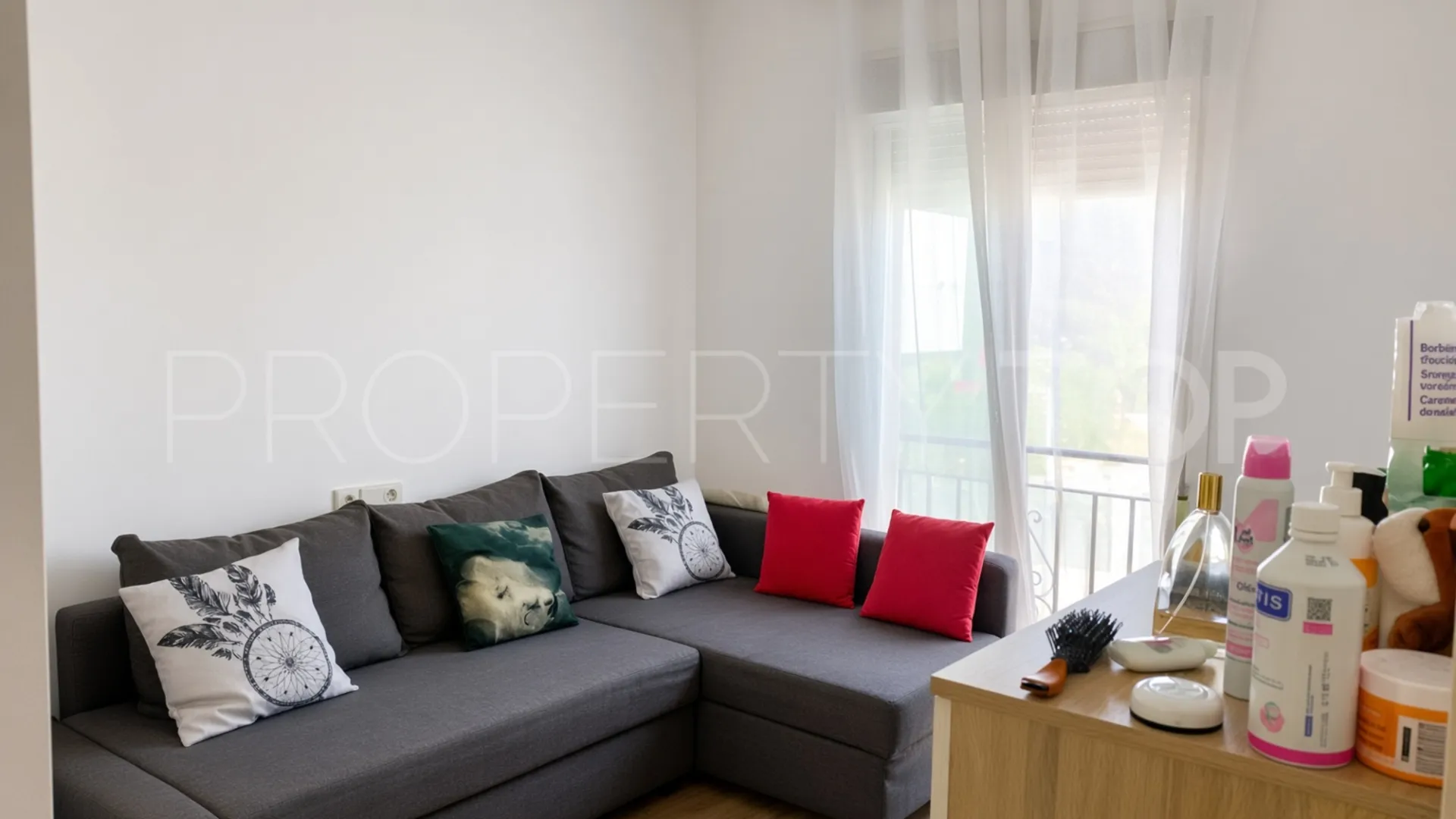 Buy Selwo town house with 3 bedrooms