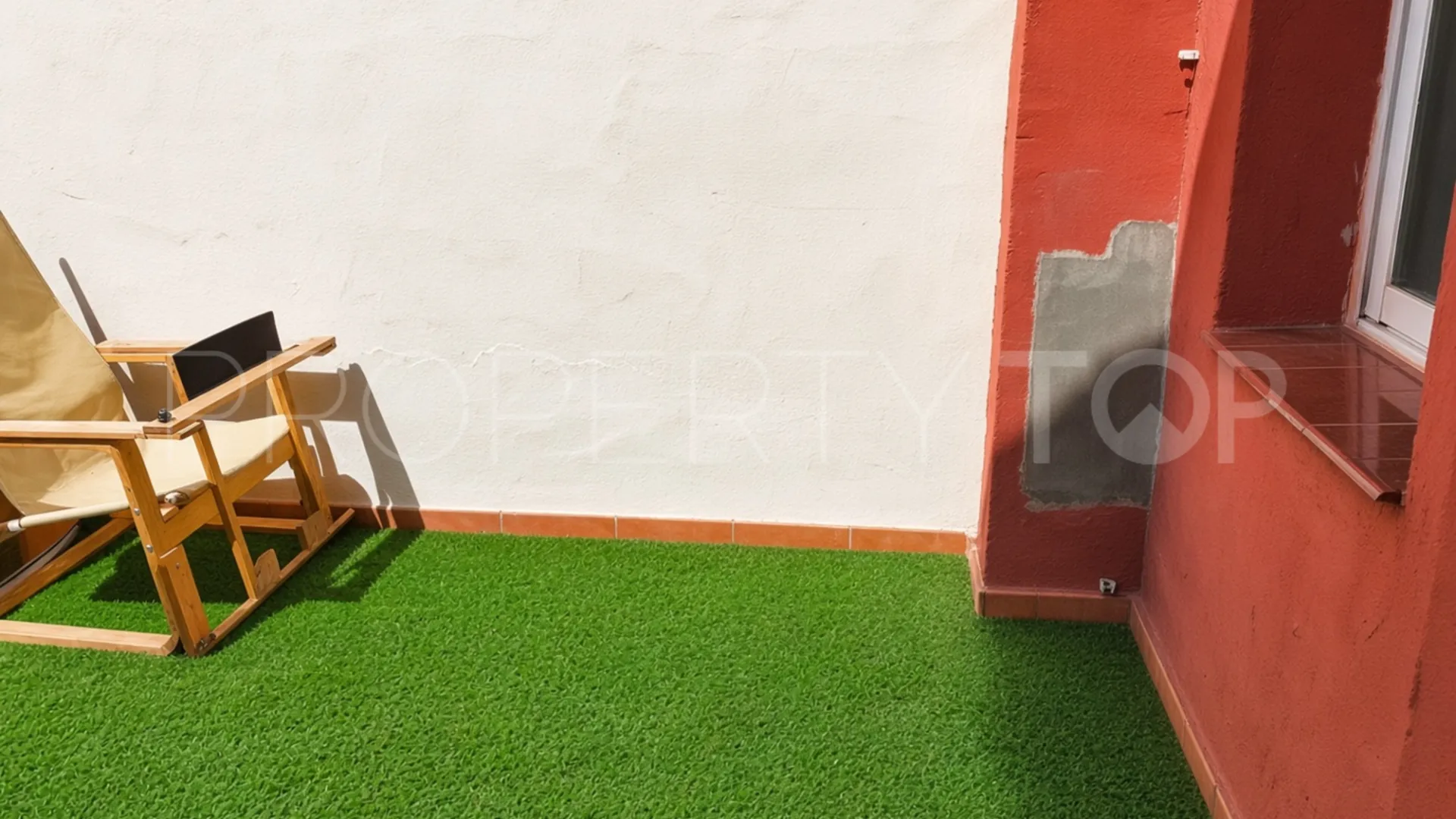 Buy Selwo town house with 3 bedrooms