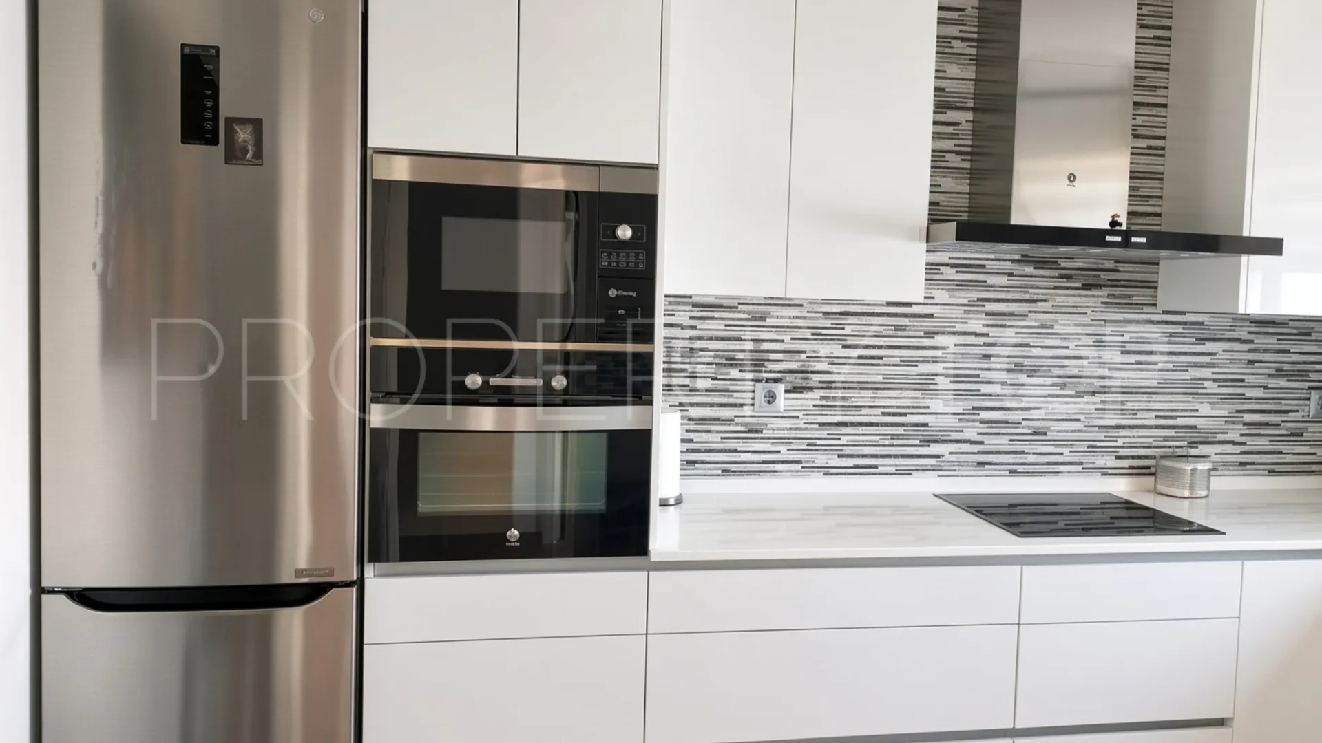 Buy Selwo town house with 3 bedrooms