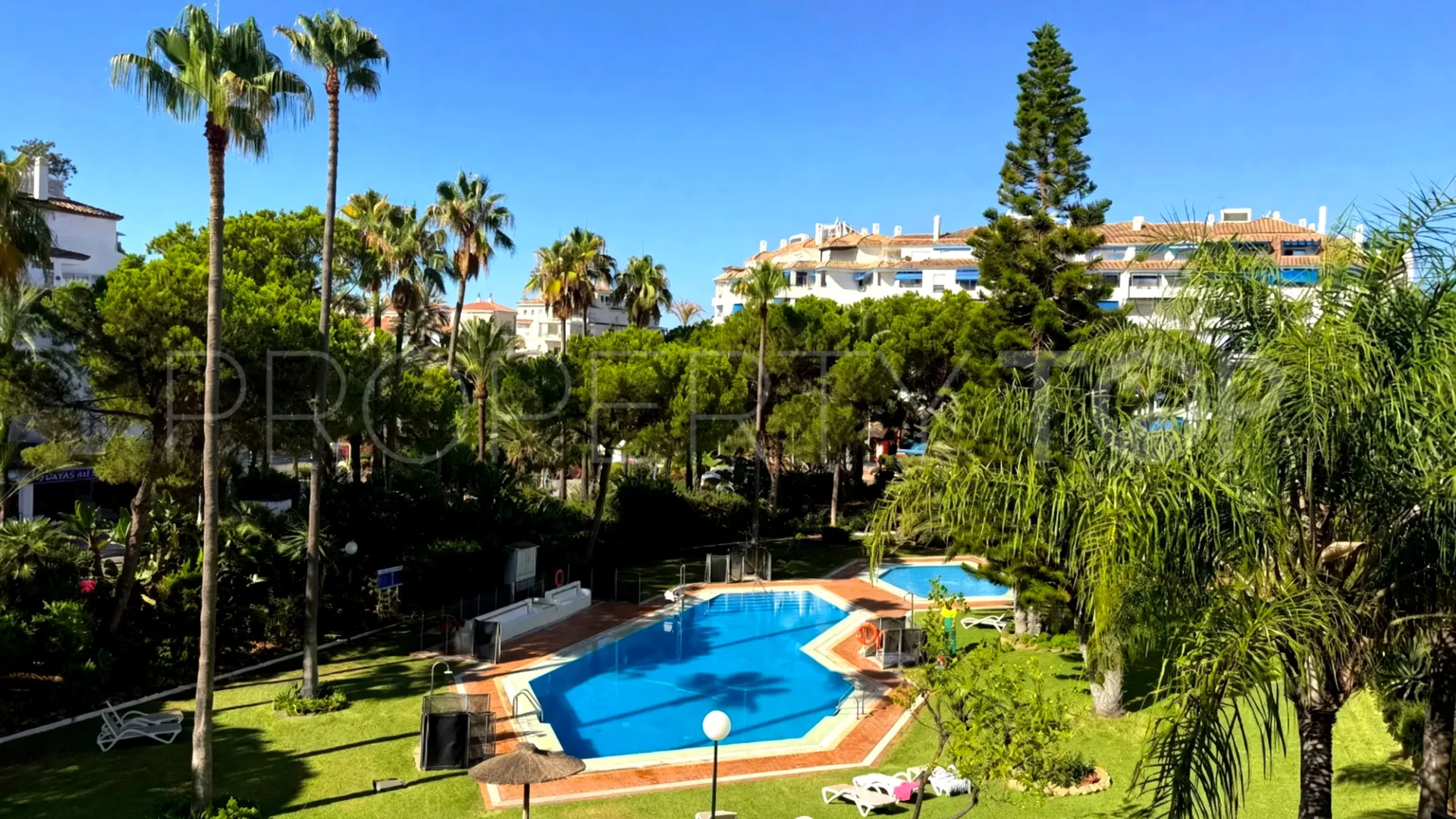 Playas del Duque, apartamento de 3 dormitorios en venta