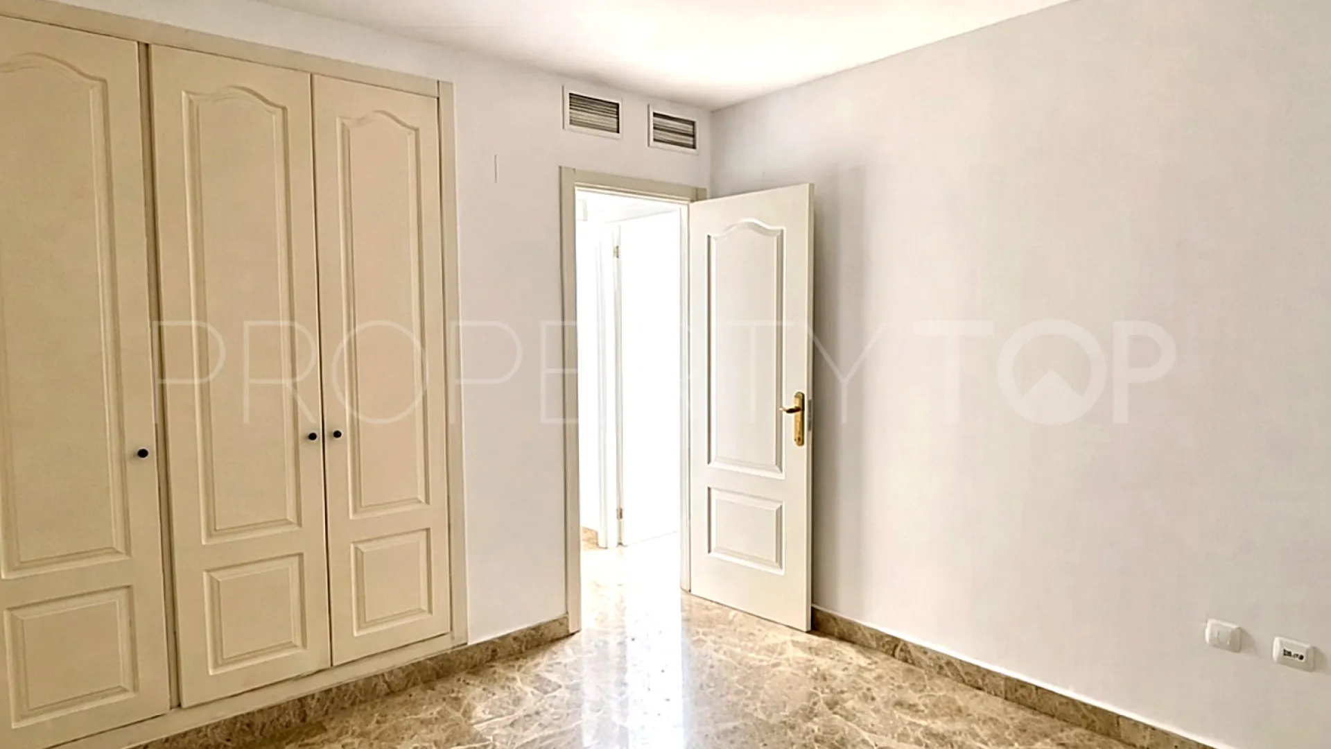 For sale 3 bedrooms semi detached house in Los Naranjos