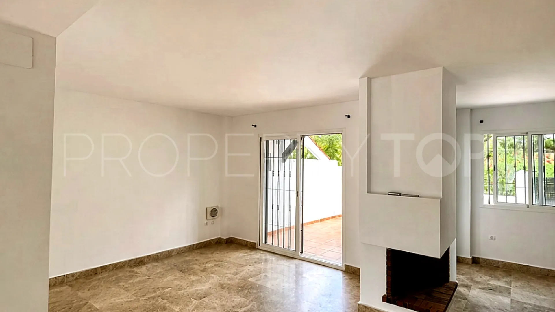 For sale 3 bedrooms semi detached house in Los Naranjos