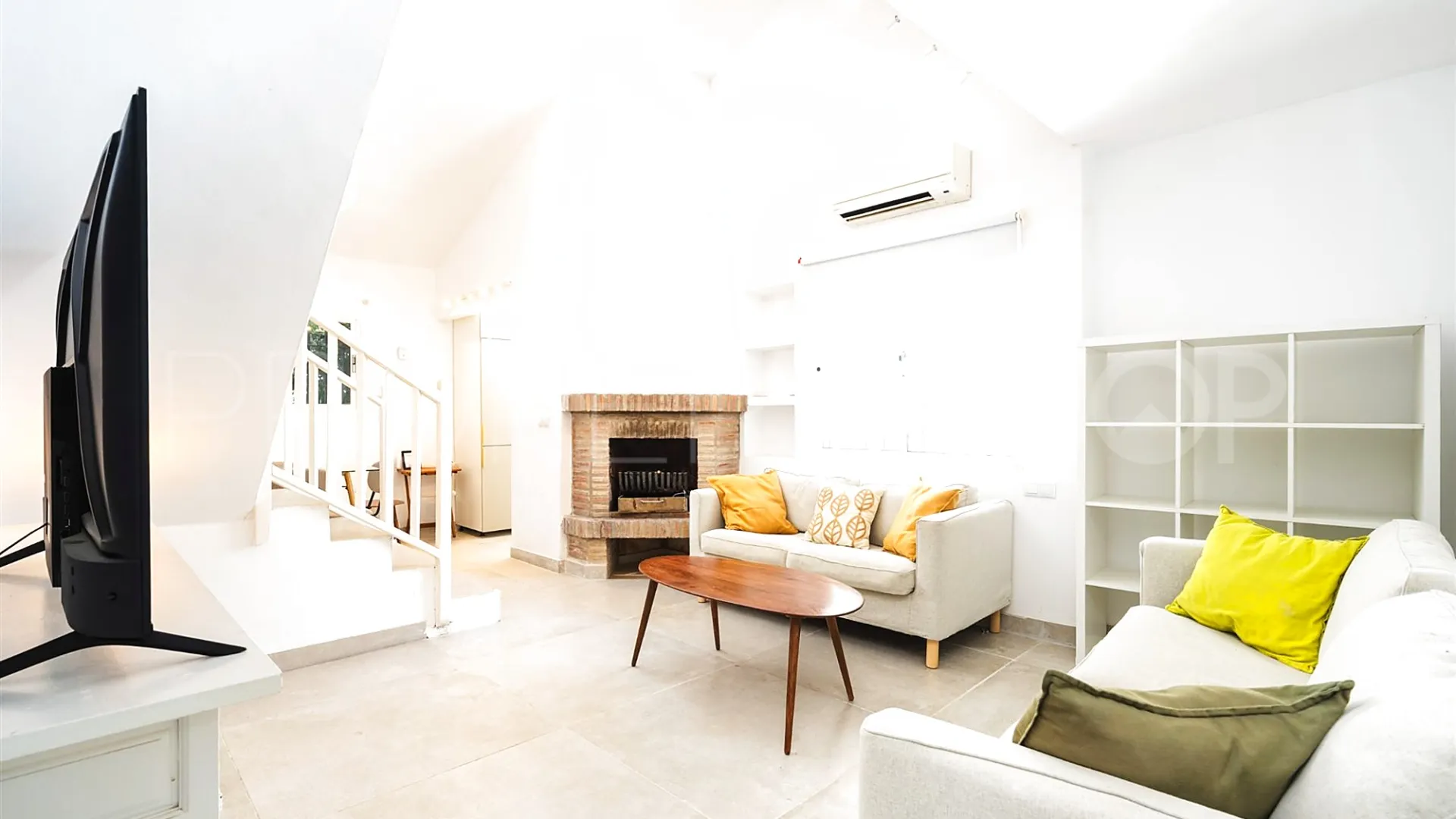 For sale town house with 4 bedrooms in Benamara