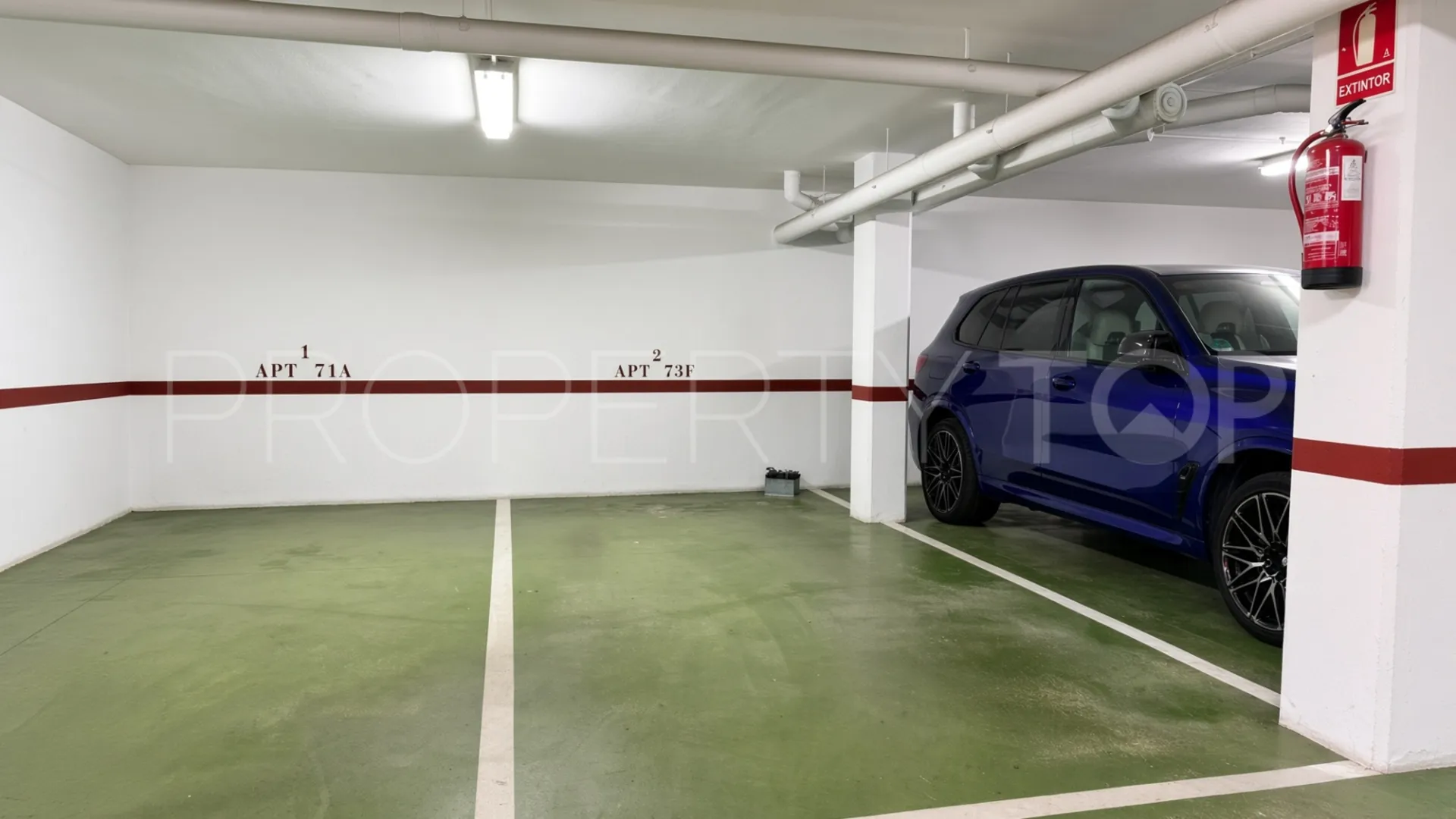Se vende Ático en Las Alamandas con 2 dormitorios