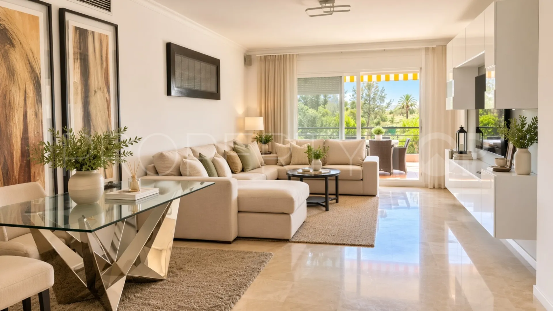 Apartamento de 2 dormitorios a la venta en Guadalmina Alta