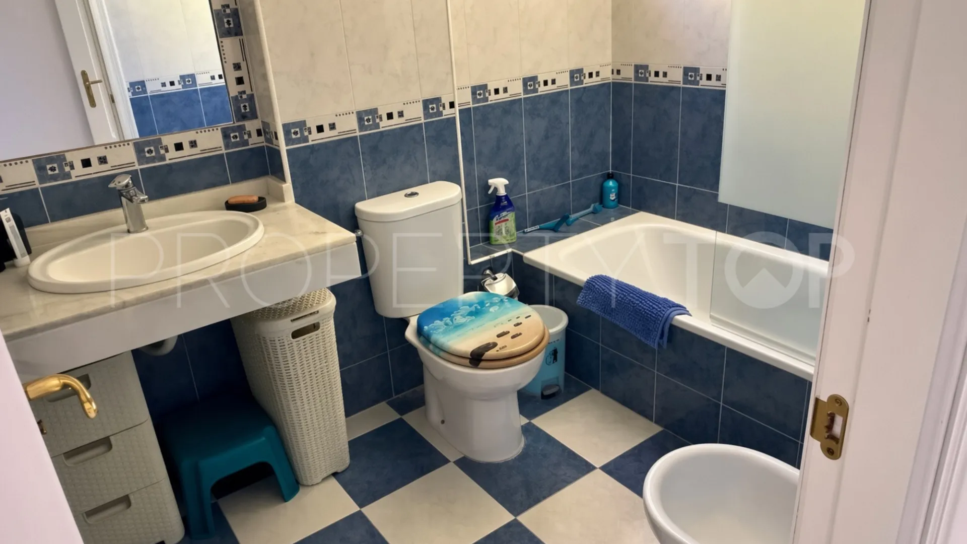 Buy Princesa Kristina penthouse with 2 bedrooms