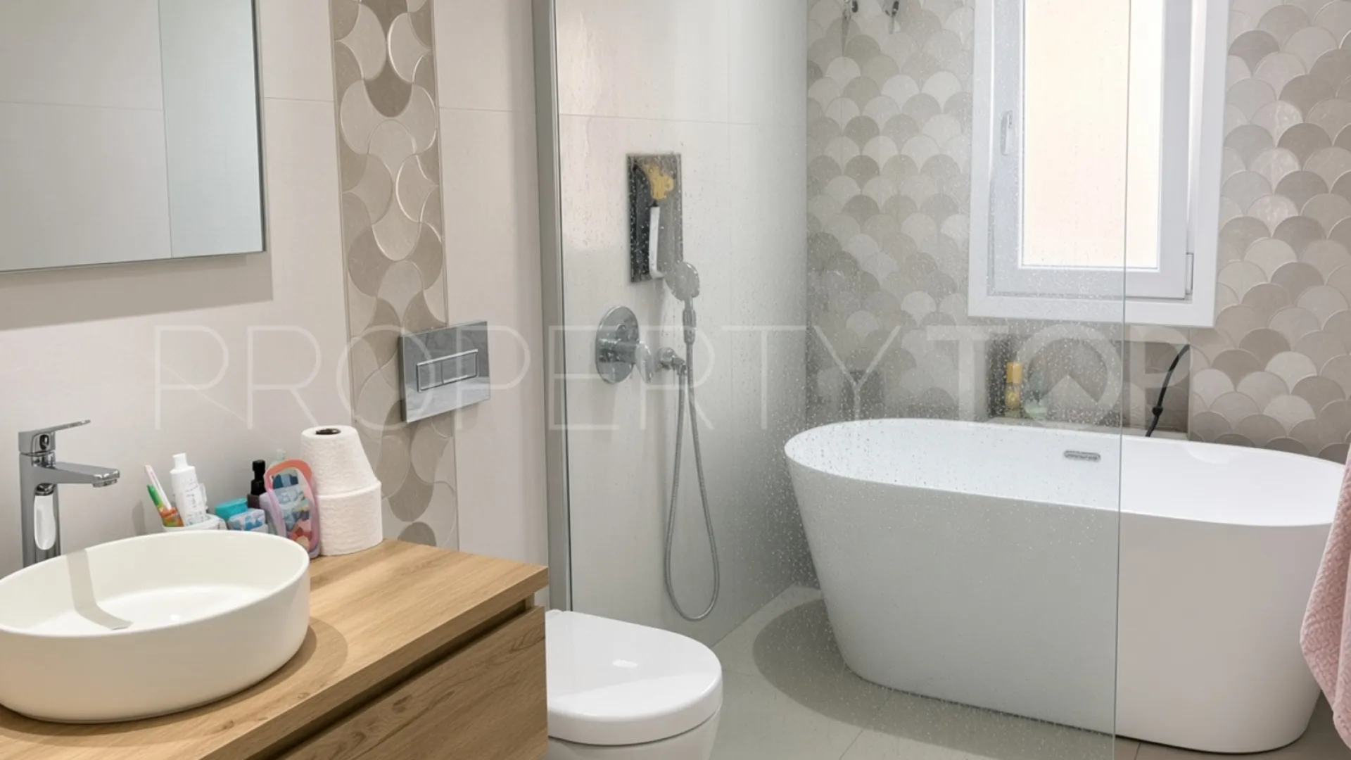 Comprar chalet en Alcorrín