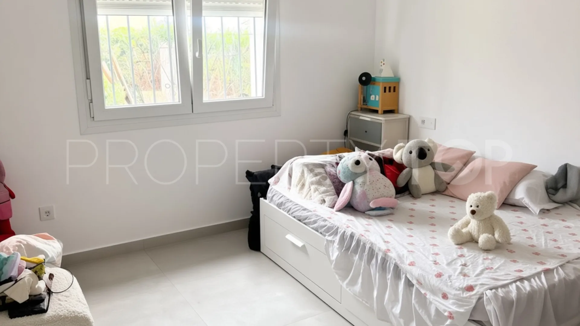 Comprar chalet en Alcorrín