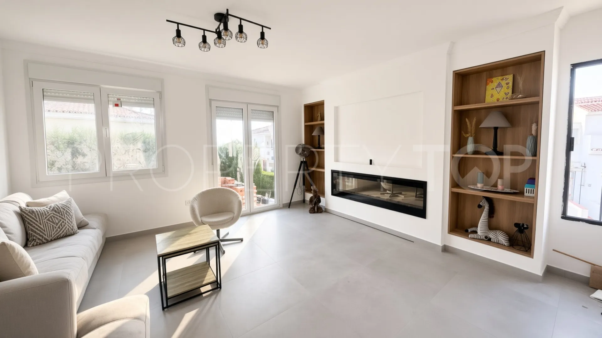 Comprar chalet en Alcorrín