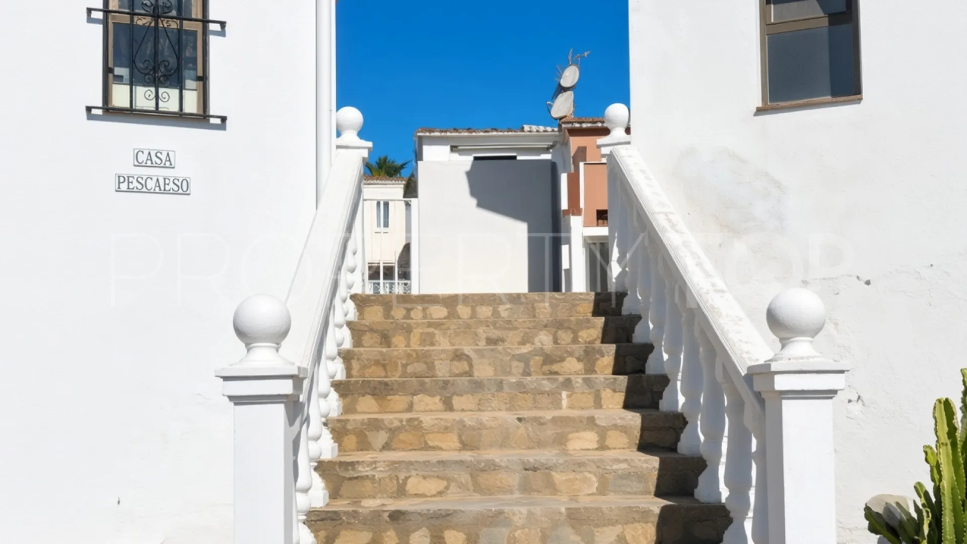 Comprar chalet en Alcorrín