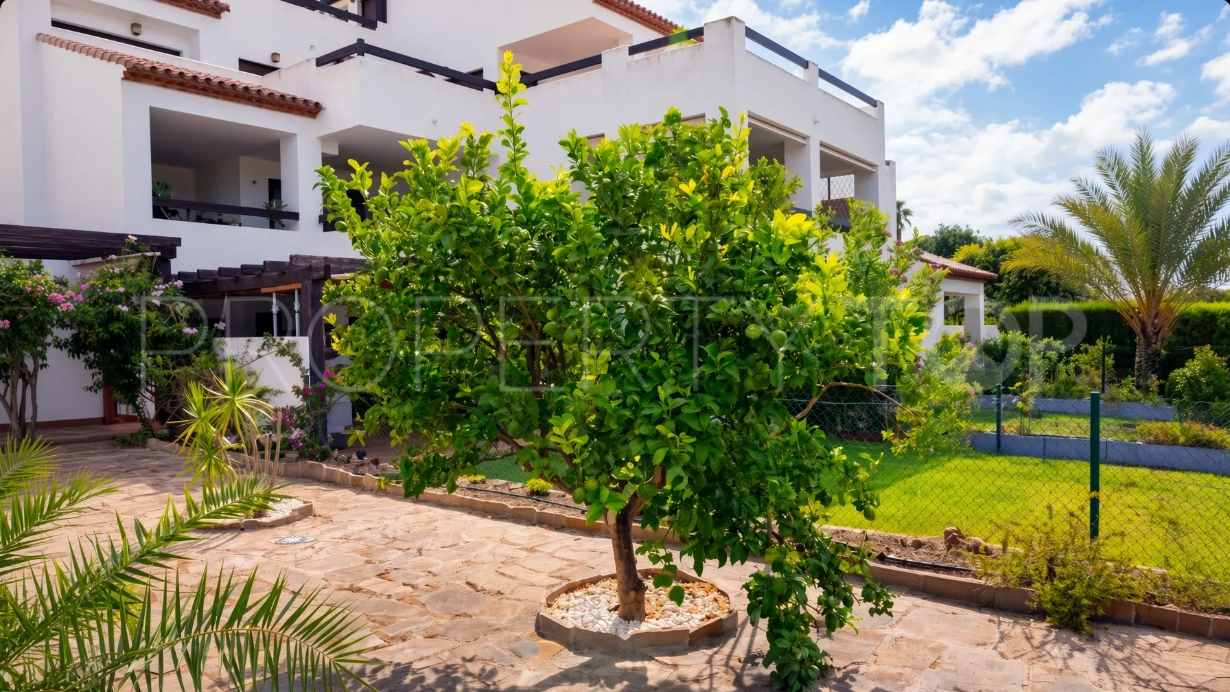 2 bedrooms ground floor apartment for sale in Casares Golf