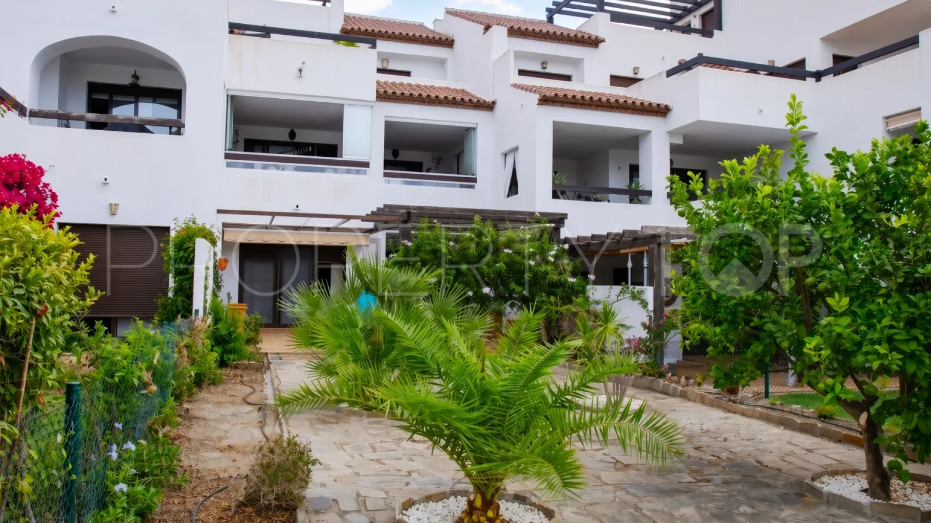 2 bedrooms ground floor apartment for sale in Casares Golf