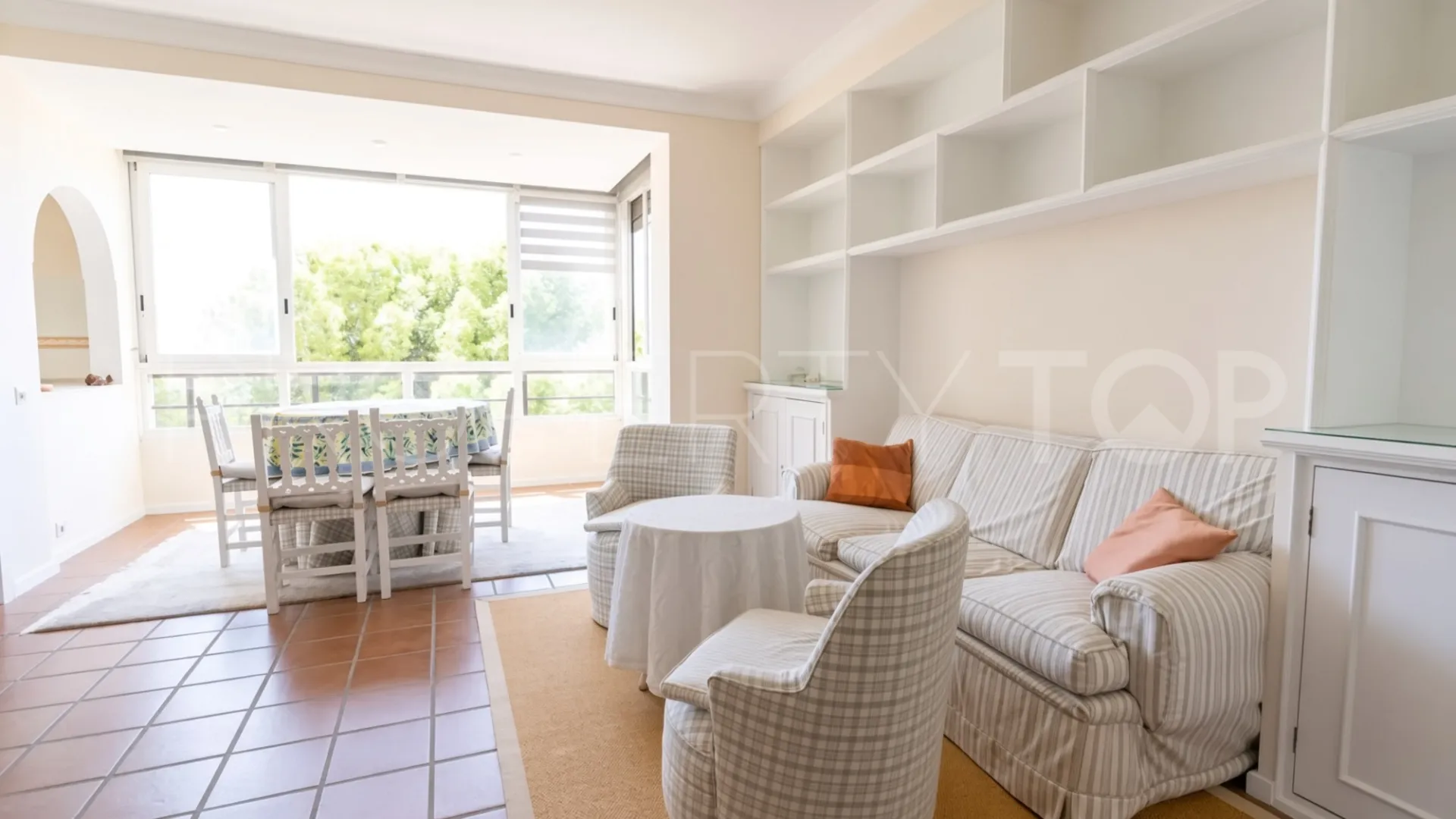 For sale Torres de Aloha apartment with 2 bedrooms