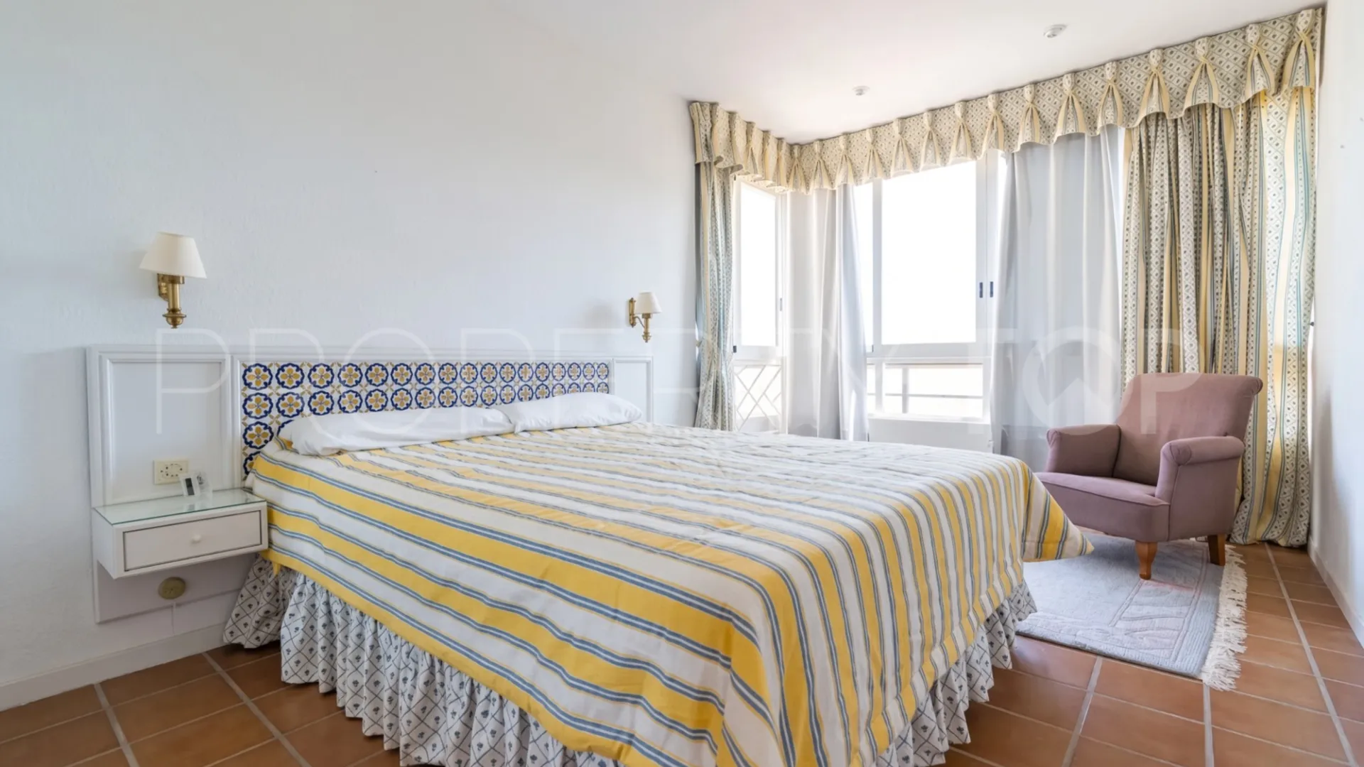 For sale Torres de Aloha apartment with 2 bedrooms