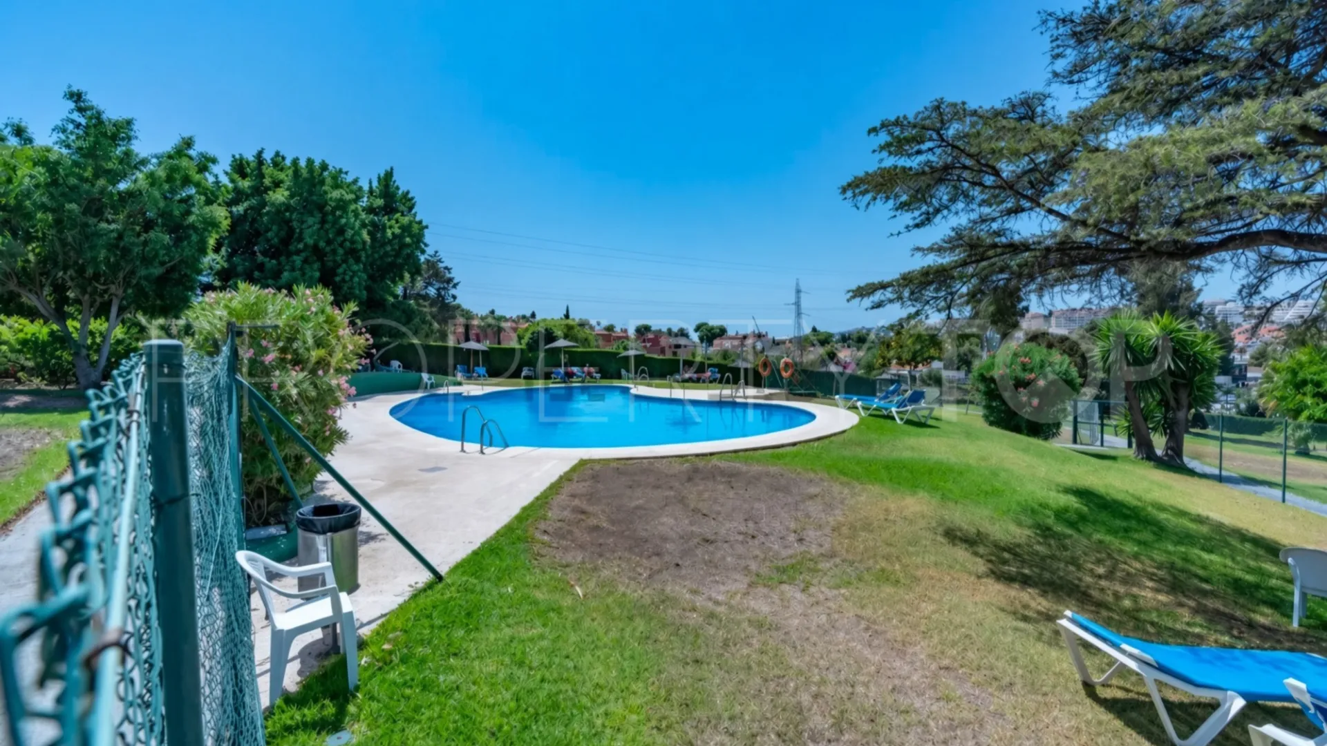 For sale Torres de Aloha apartment with 2 bedrooms