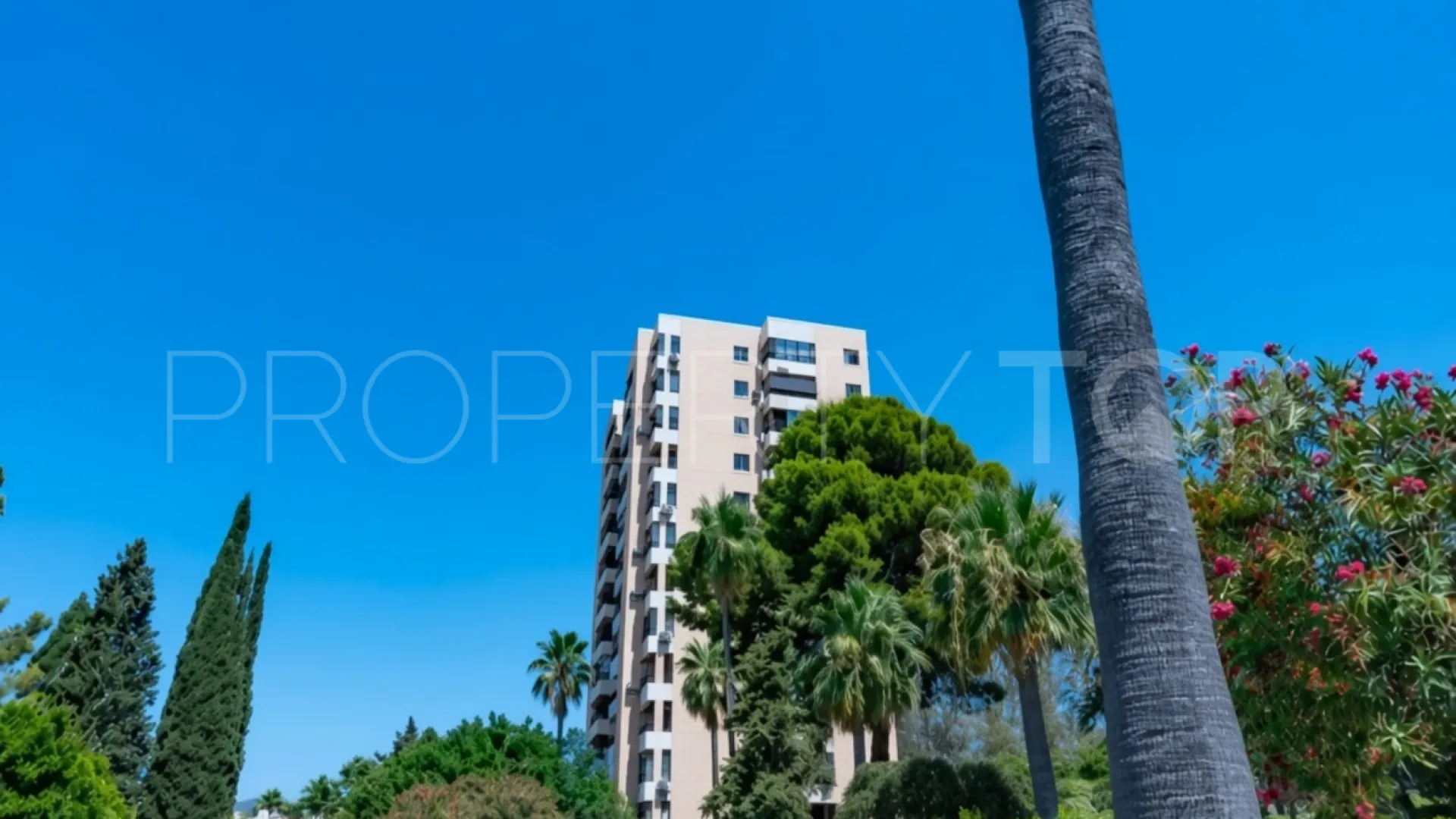 For sale Torres de Aloha apartment with 2 bedrooms