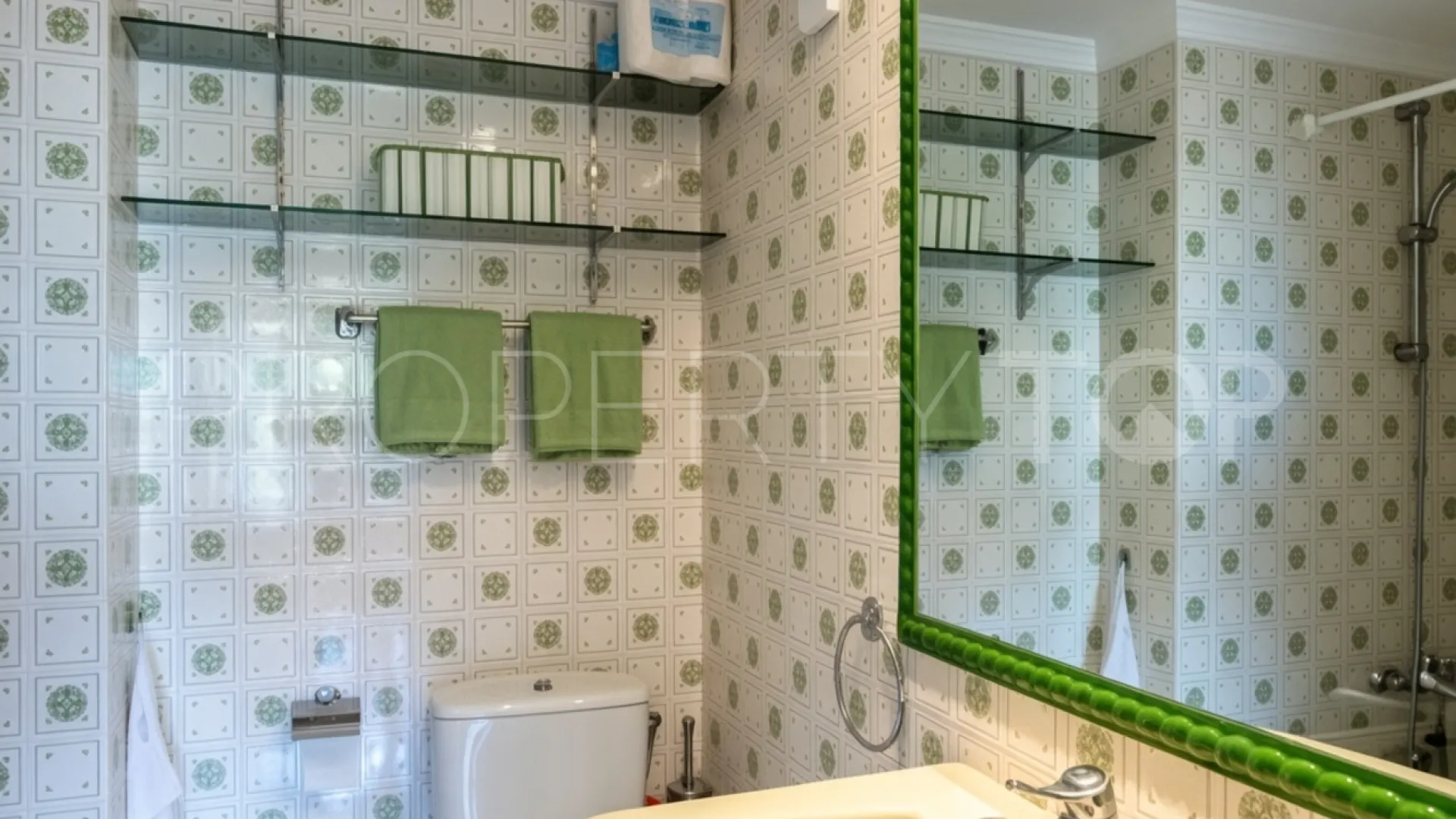 For sale Torres de Aloha apartment with 2 bedrooms