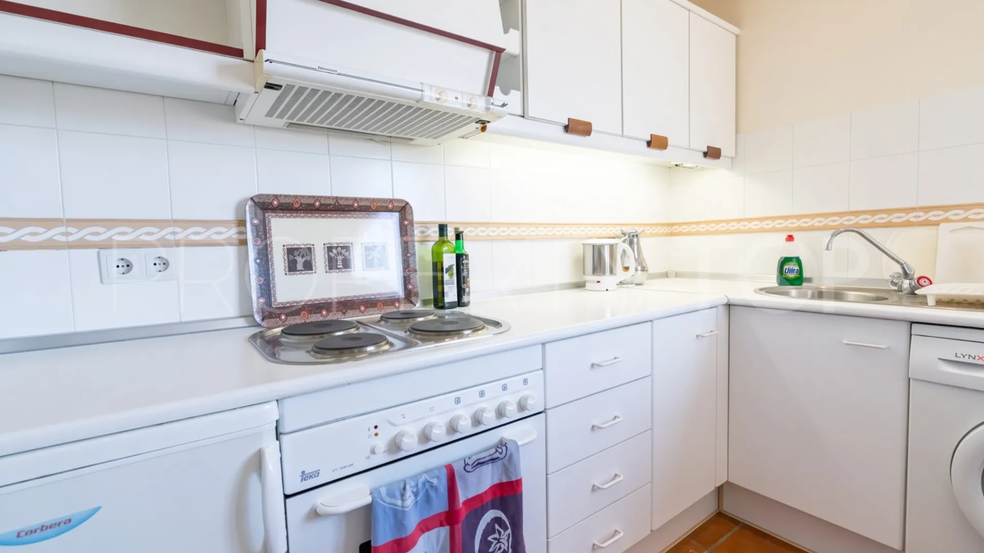 For sale Torres de Aloha apartment with 2 bedrooms