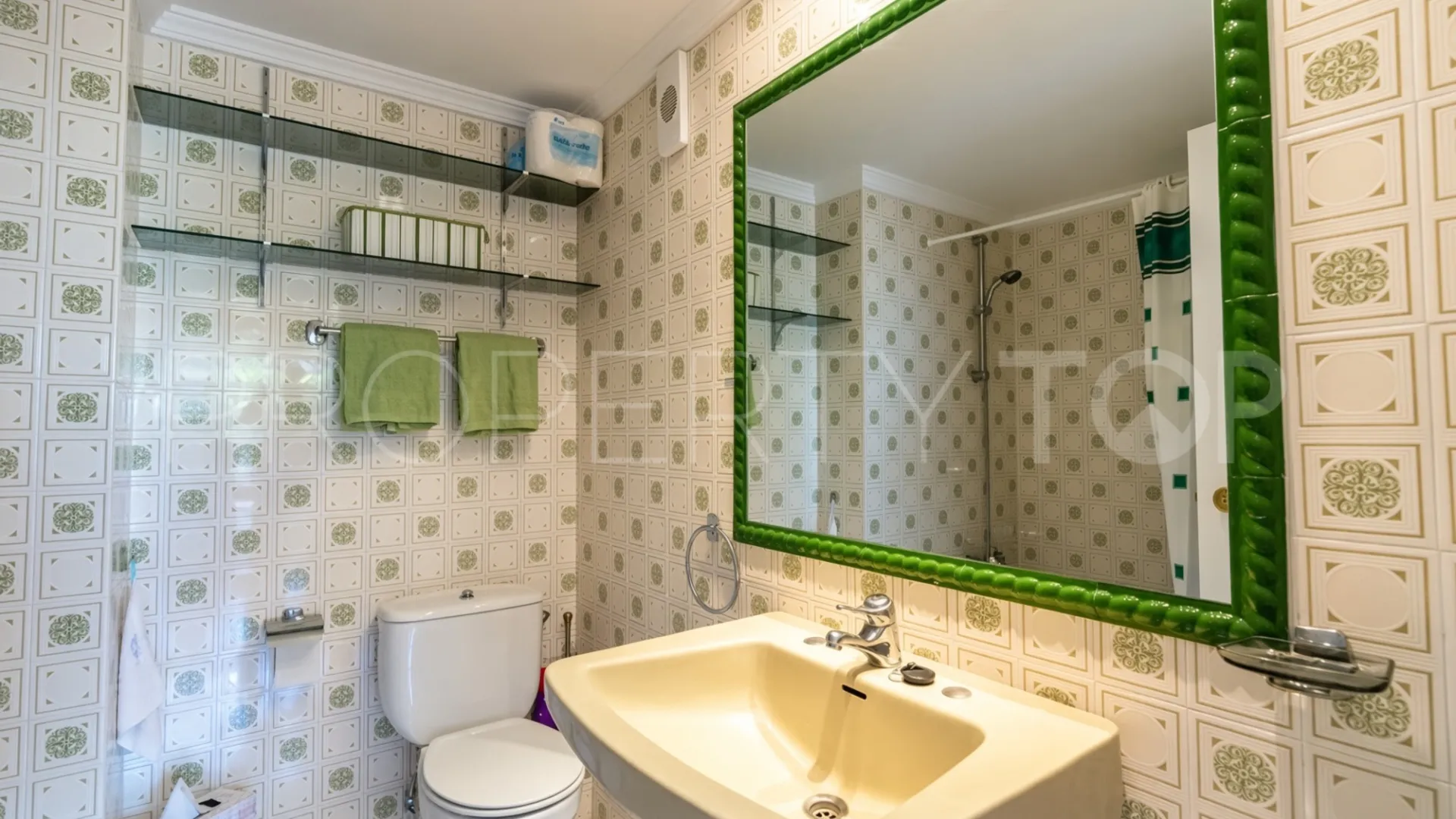 For sale Torres de Aloha apartment with 2 bedrooms